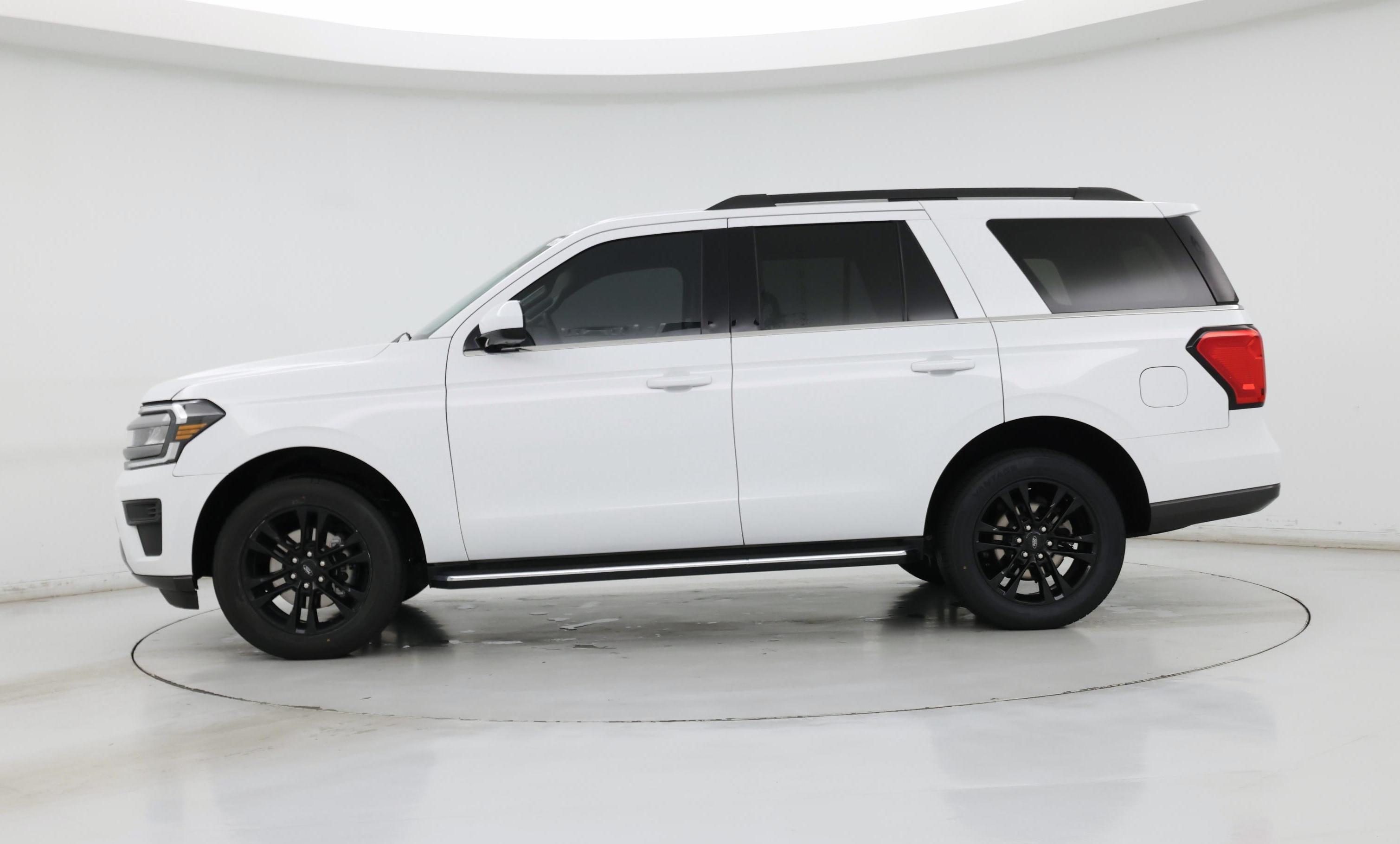 Thumbnail: 2022 Ford Expedition - 3