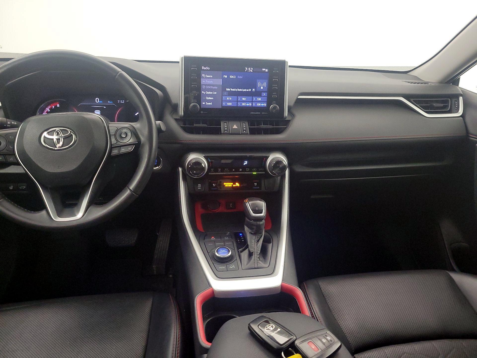 Thumbnail: 2020 Toyota RAV4 - 9