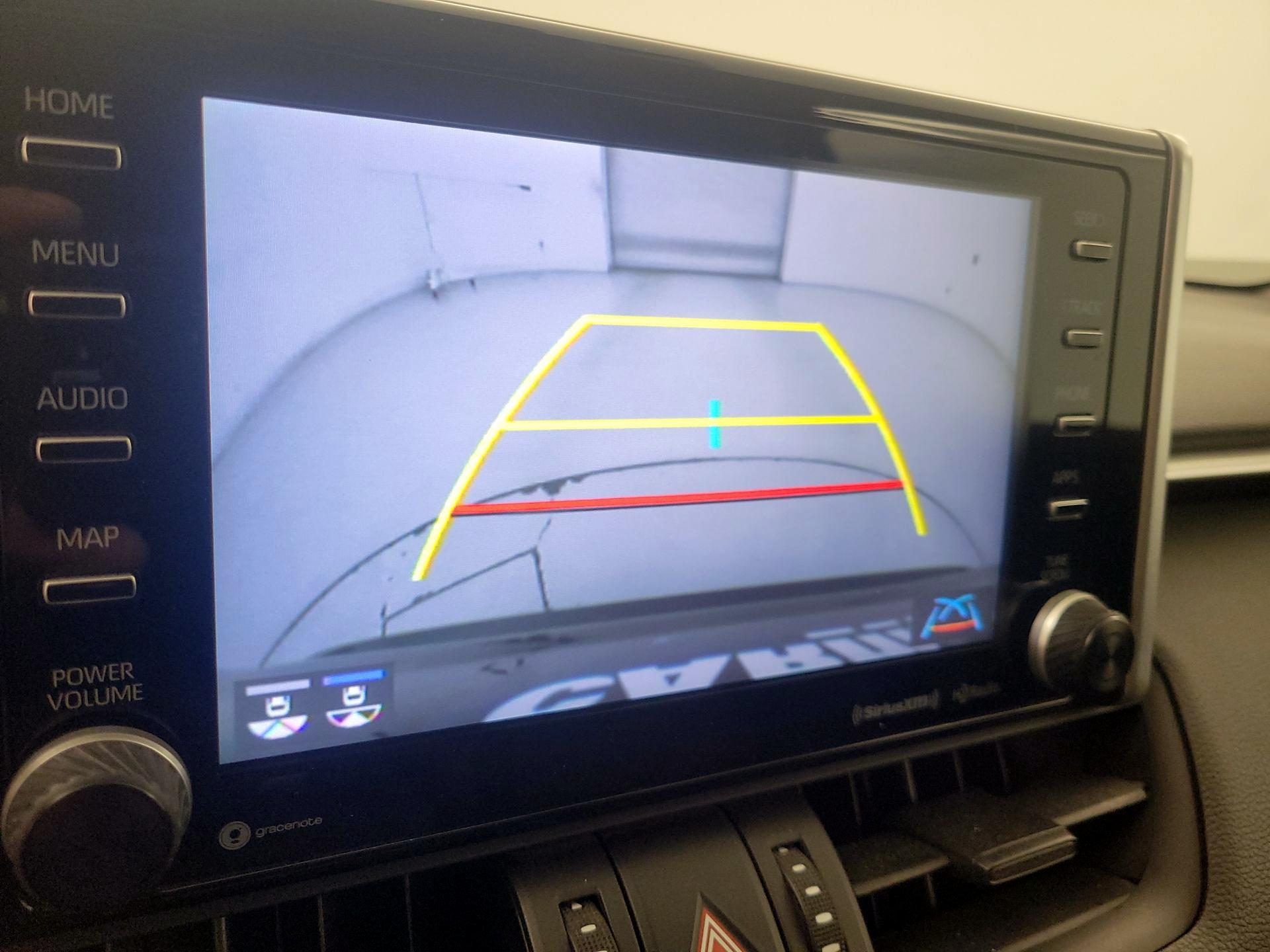 Thumbnail: 2020 Toyota RAV4 - 14