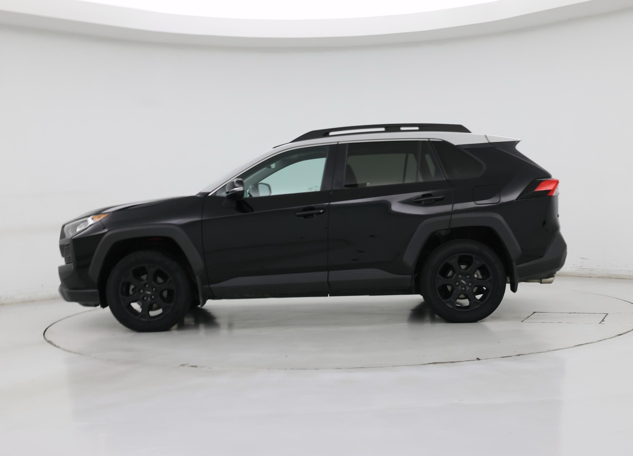 Thumbnail: 2020 Toyota RAV4 - 3