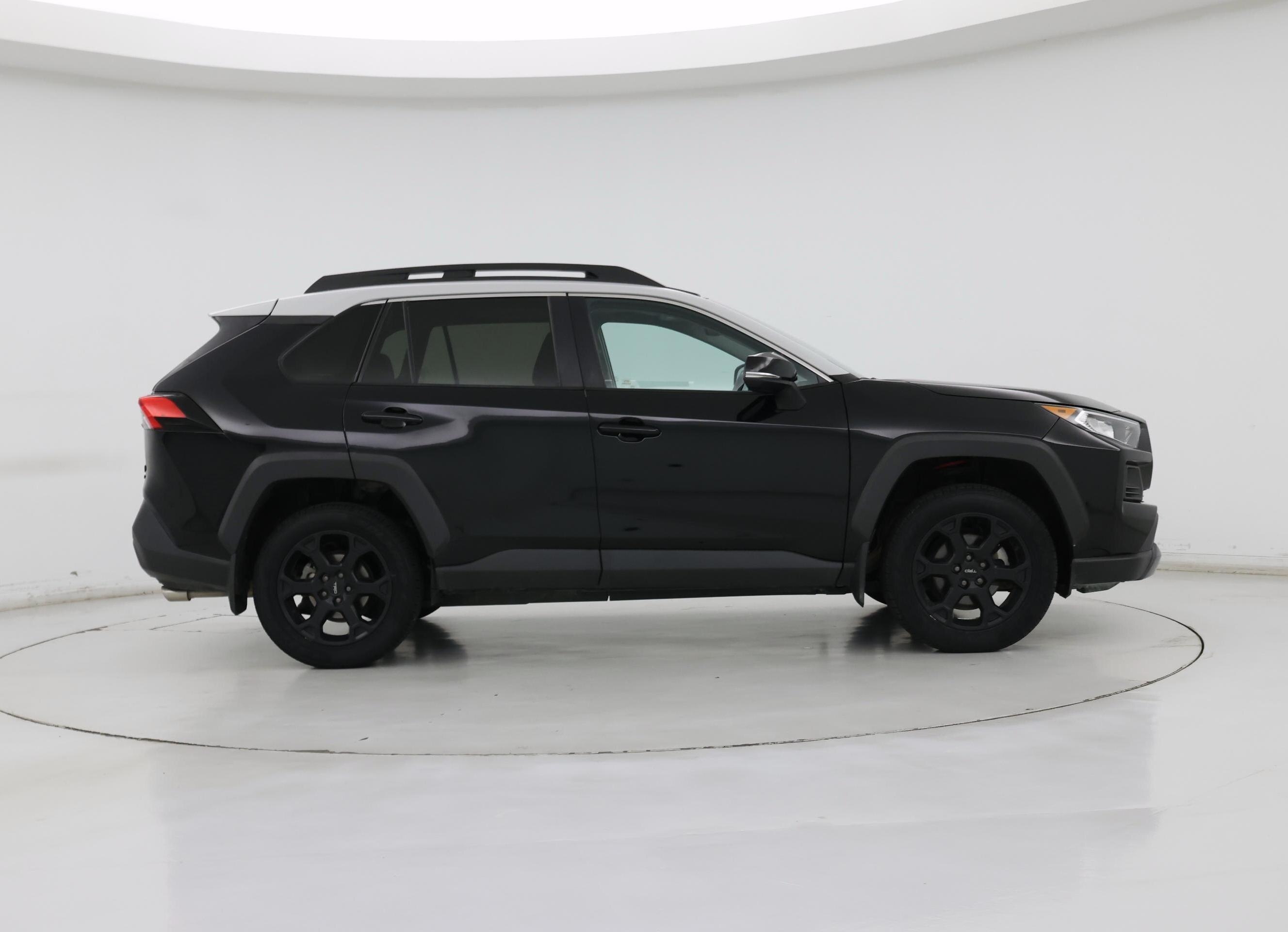 Thumbnail: 2020 Toyota RAV4 - 7