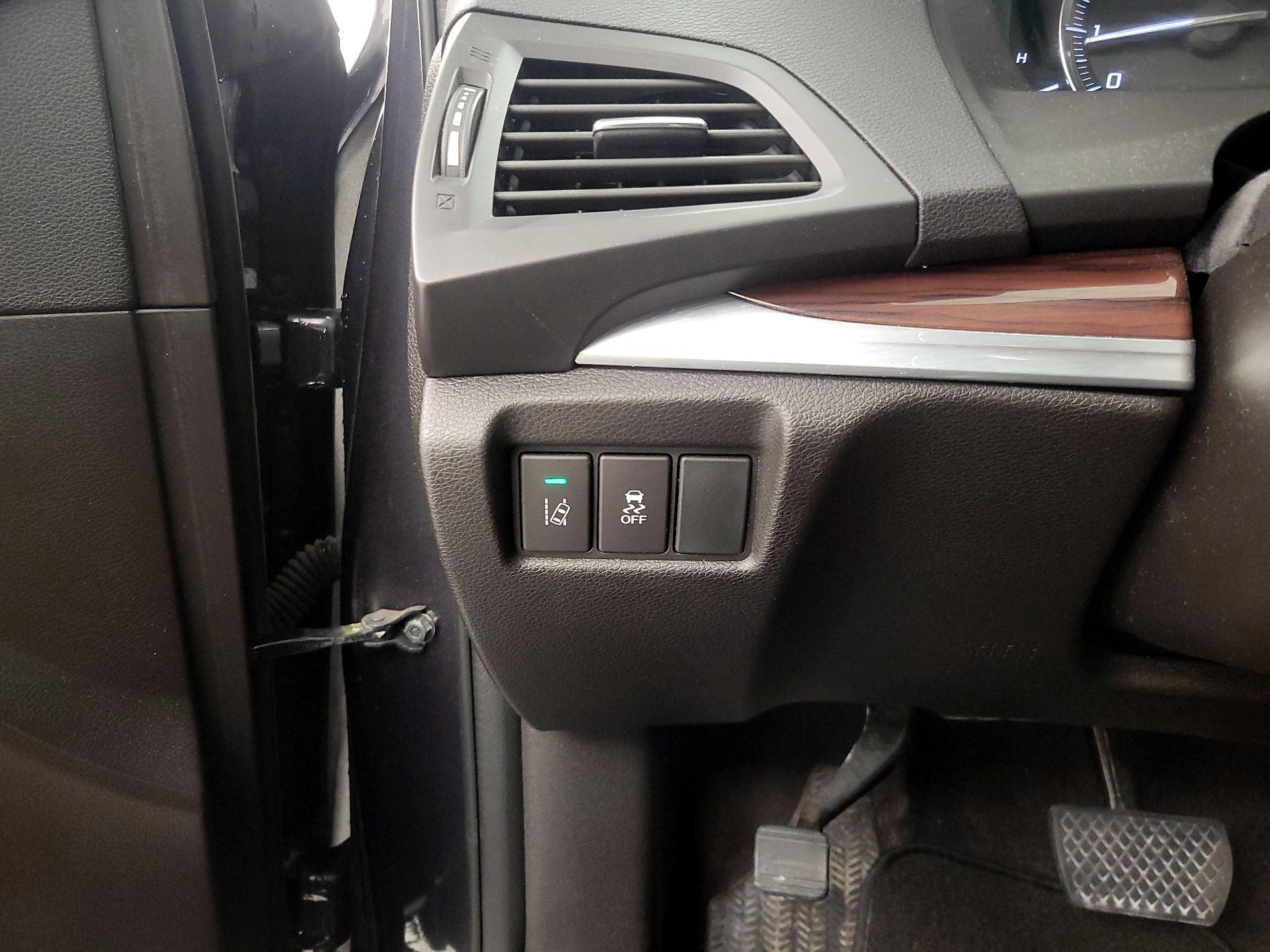 Thumbnail: 2016 Acura MDX - 13