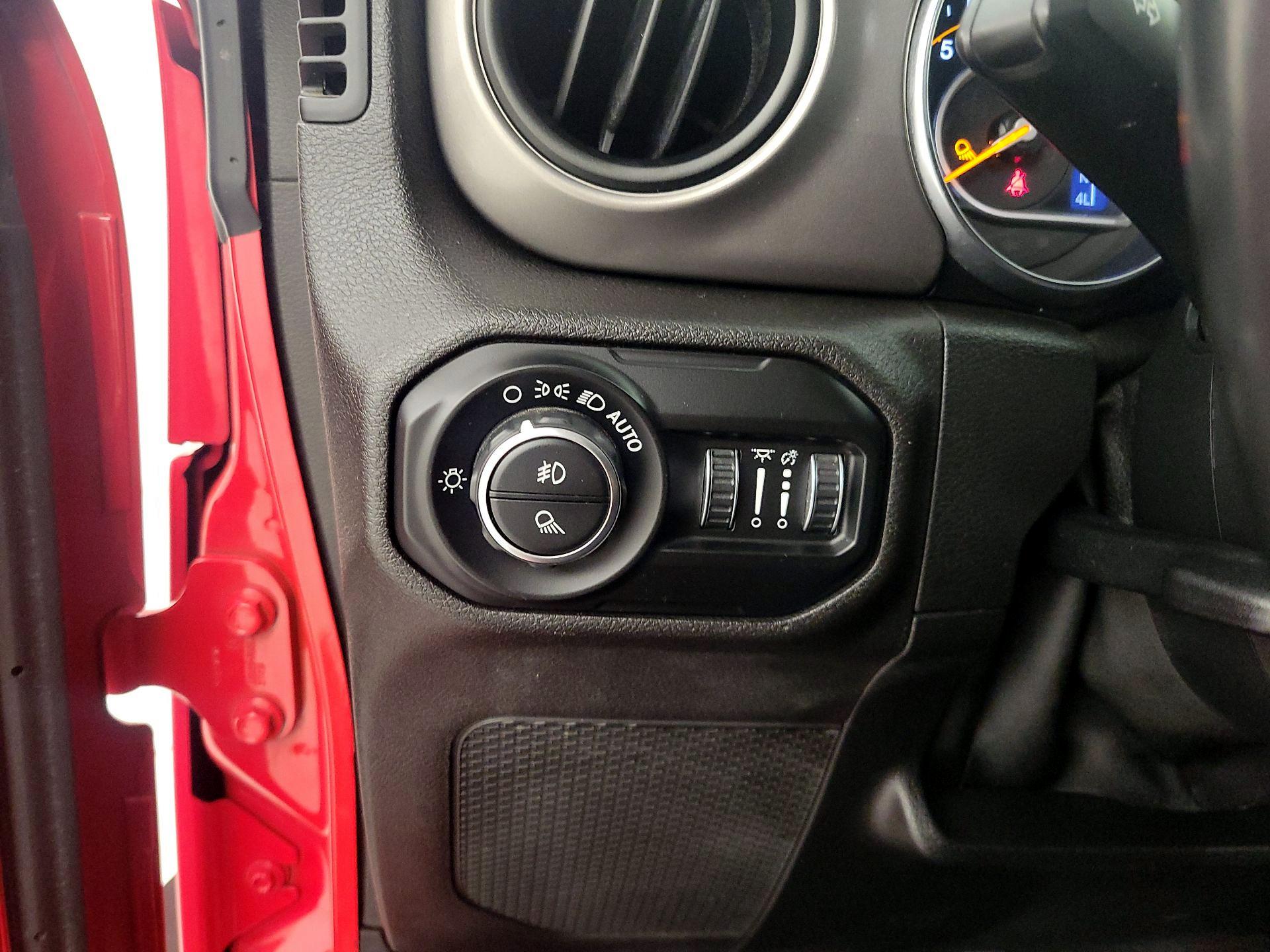 Thumbnail: 2020 Jeep Gladiator - 13