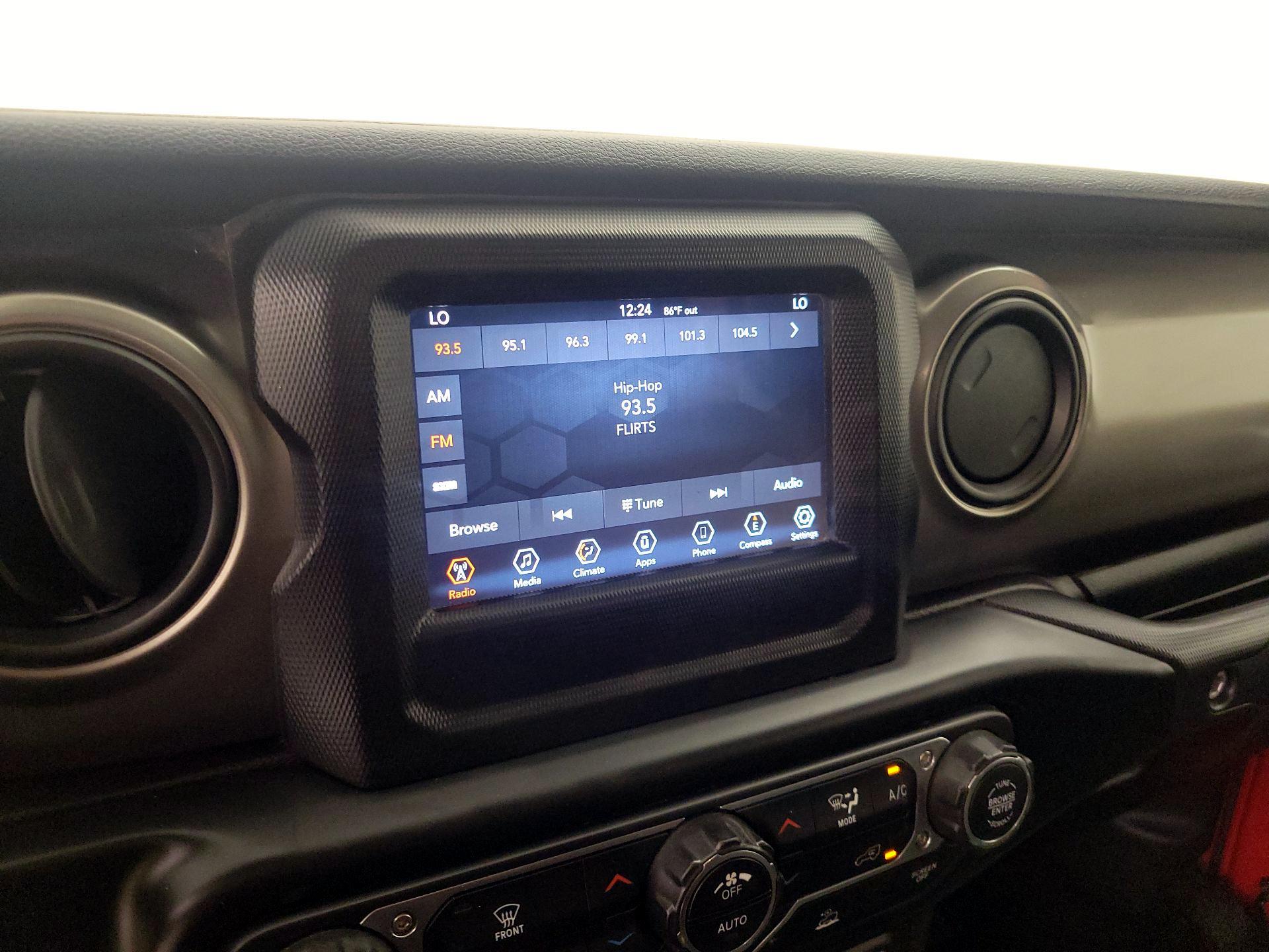 Thumbnail: 2020 Jeep Gladiator - 15