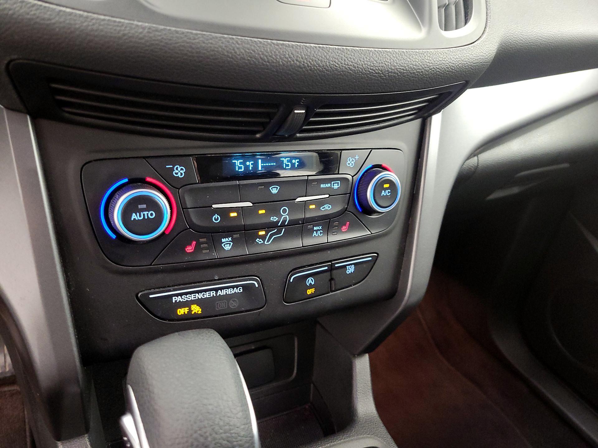 Thumbnail: 2019 Ford Escape - 16