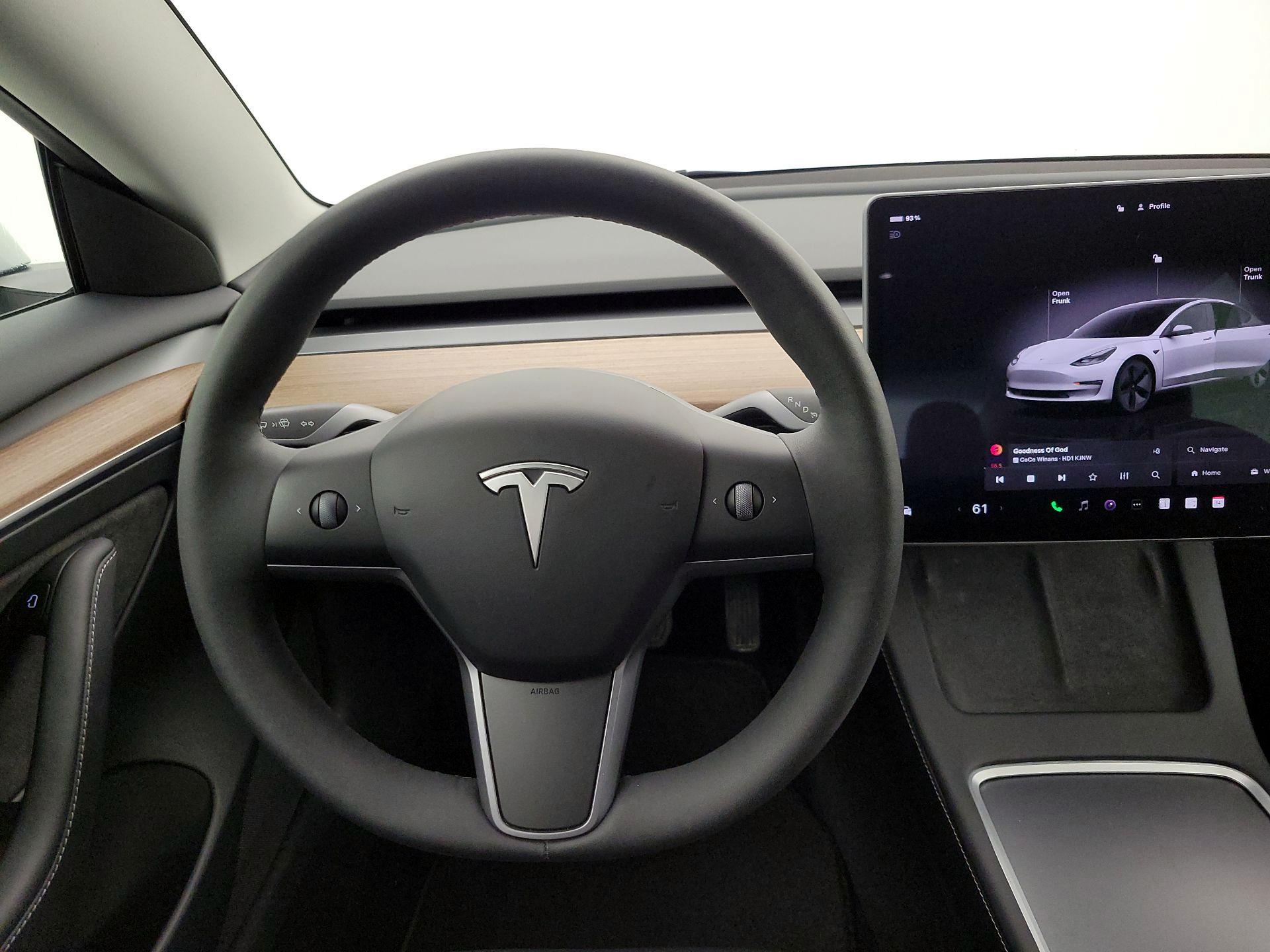 Thumbnail: 2023 Tesla Model 3 - 10