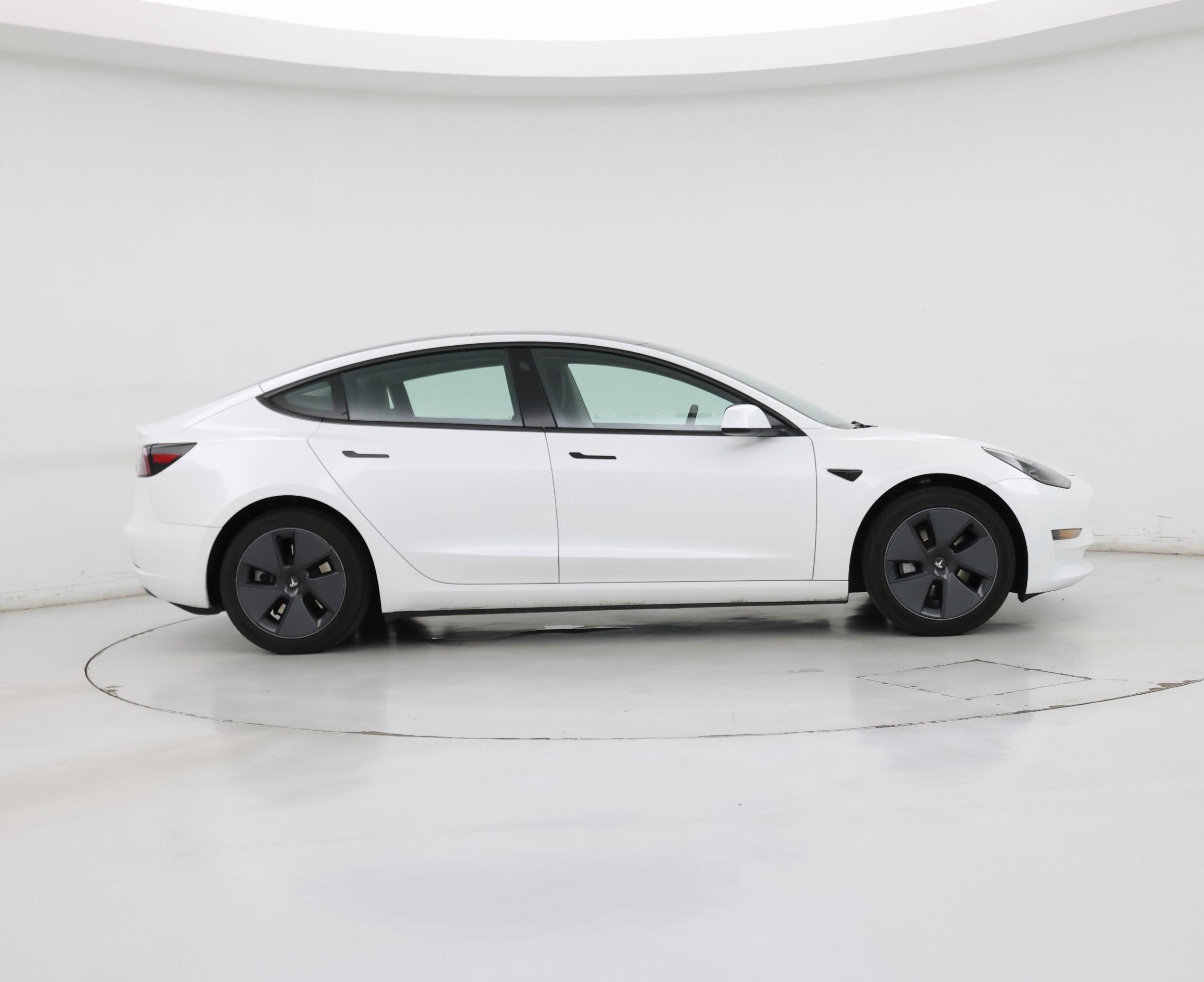 Thumbnail: 2023 Tesla Model 3 - 7
