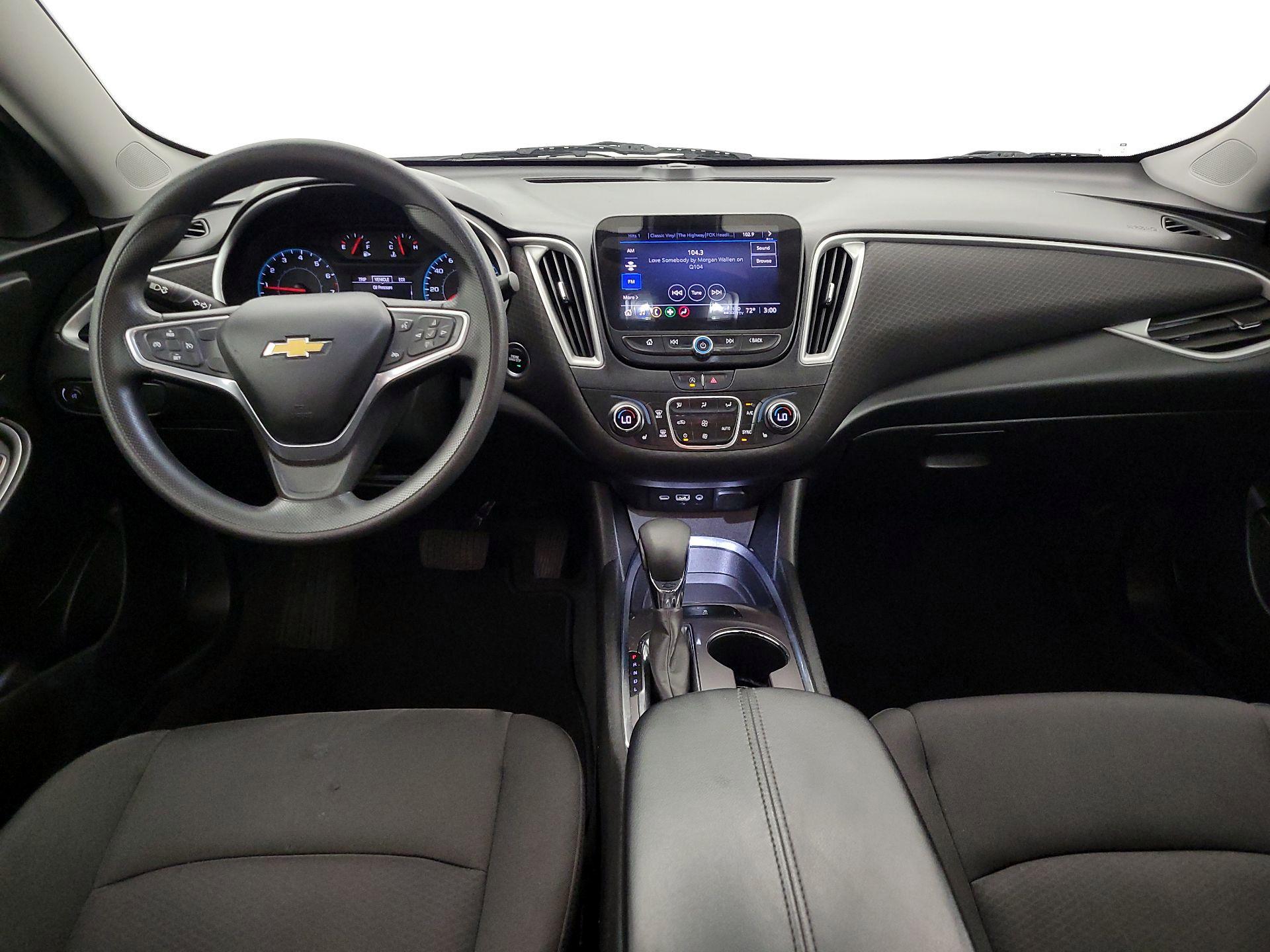 Thumbnail: 2022 Chevrolet Malibu - 9