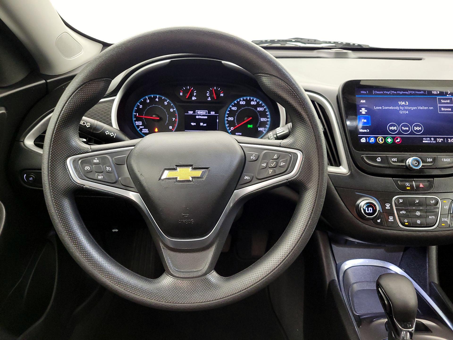 Thumbnail: 2022 Chevrolet Malibu - 10