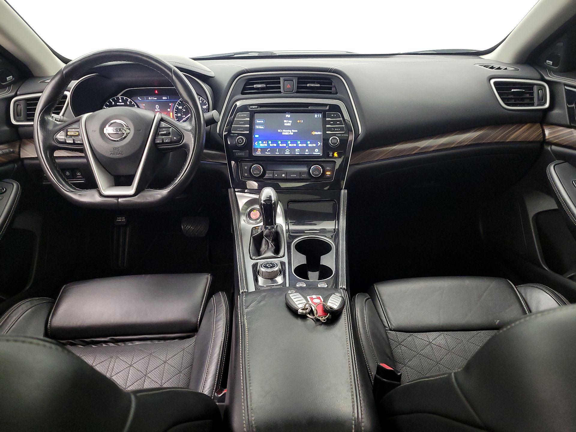 Thumbnail: 2017 Nissan Maxima - 9