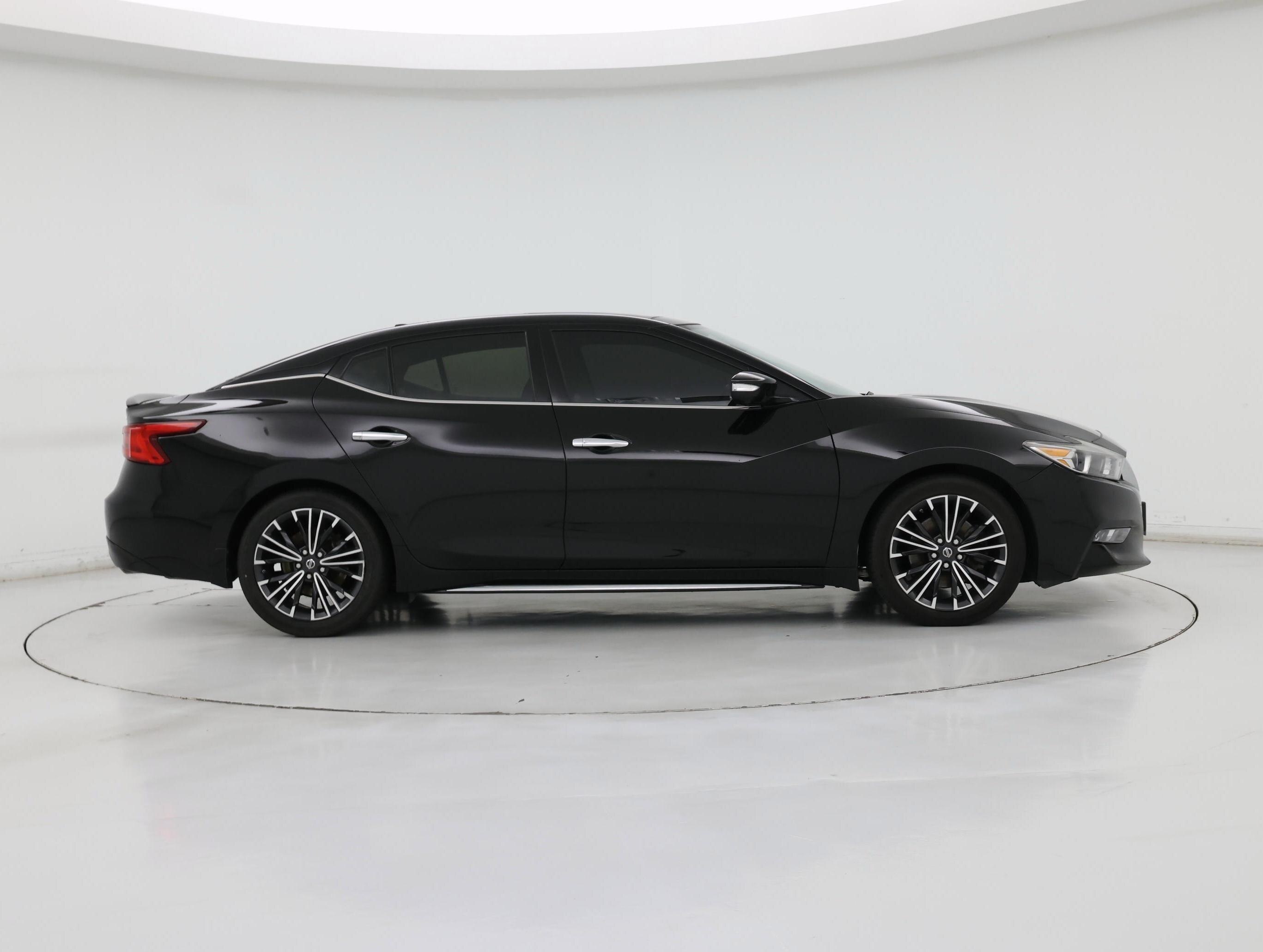 Thumbnail: 2017 Nissan Maxima - 7