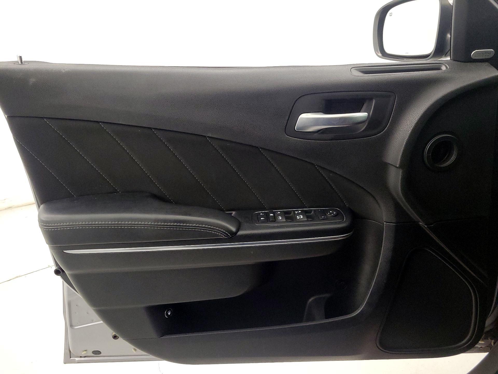 Thumbnail: 2016 Dodge Charger - 12