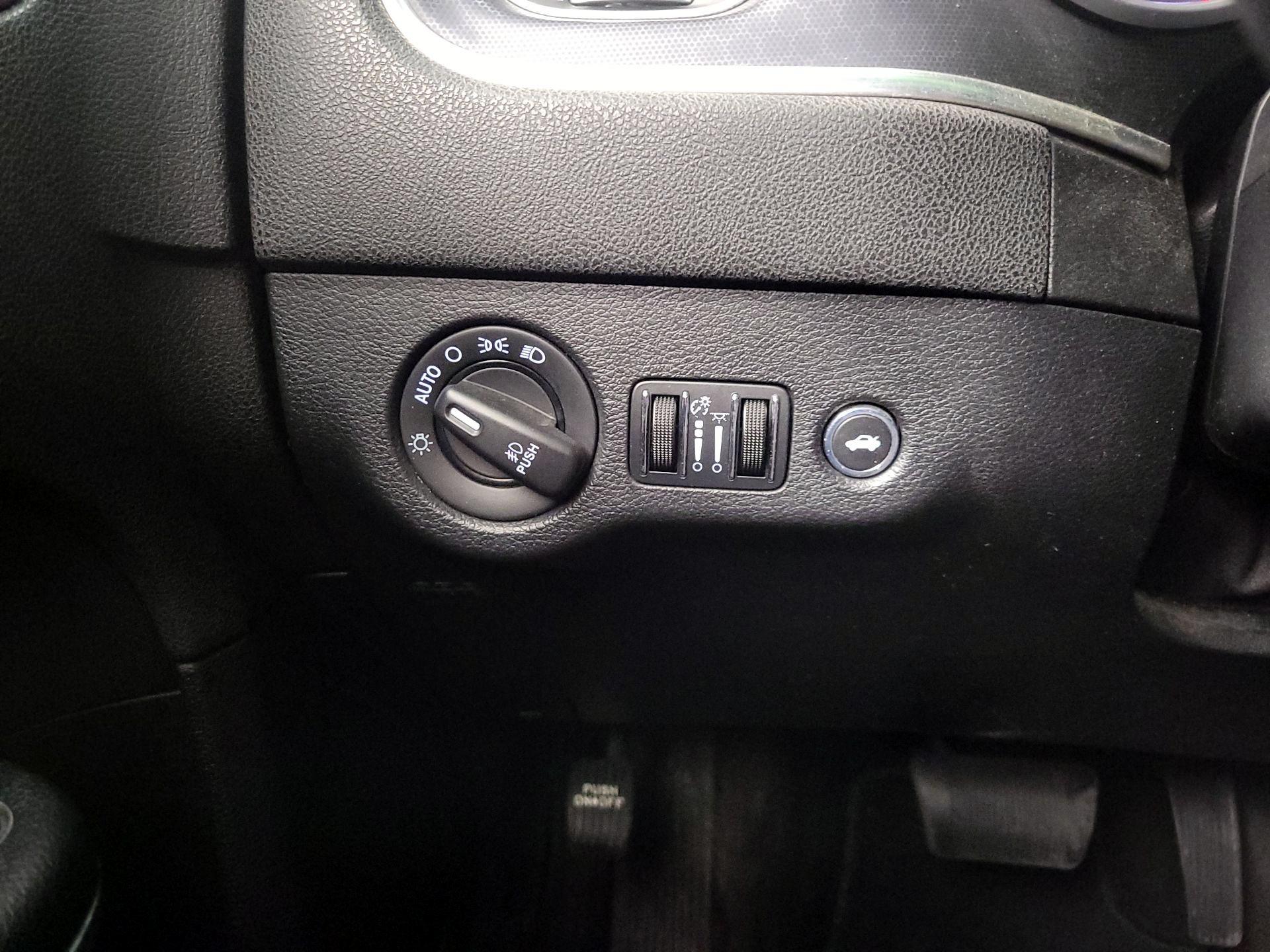 Thumbnail: 2016 Dodge Charger - 13