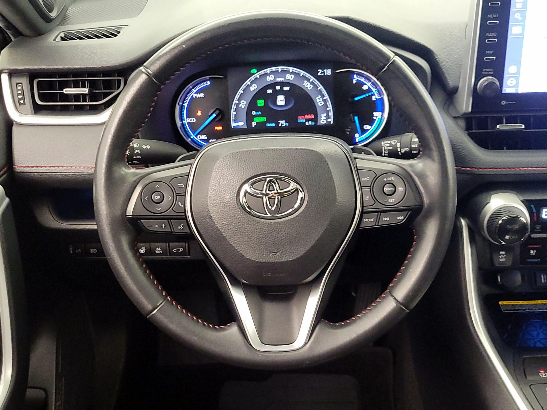 Thumbnail: 2021 Toyota RAV4 - 10