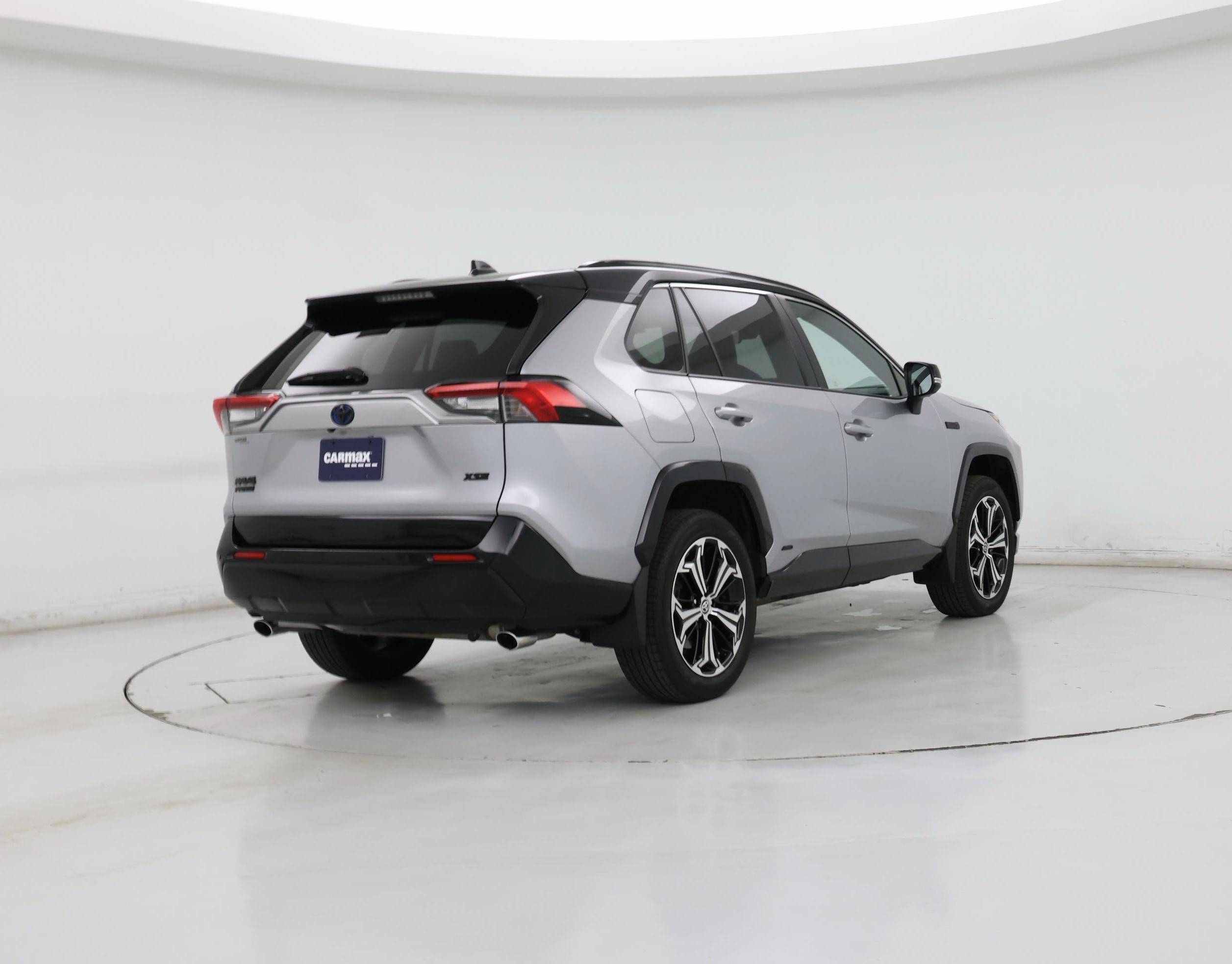 Thumbnail: 2021 Toyota RAV4 - 8