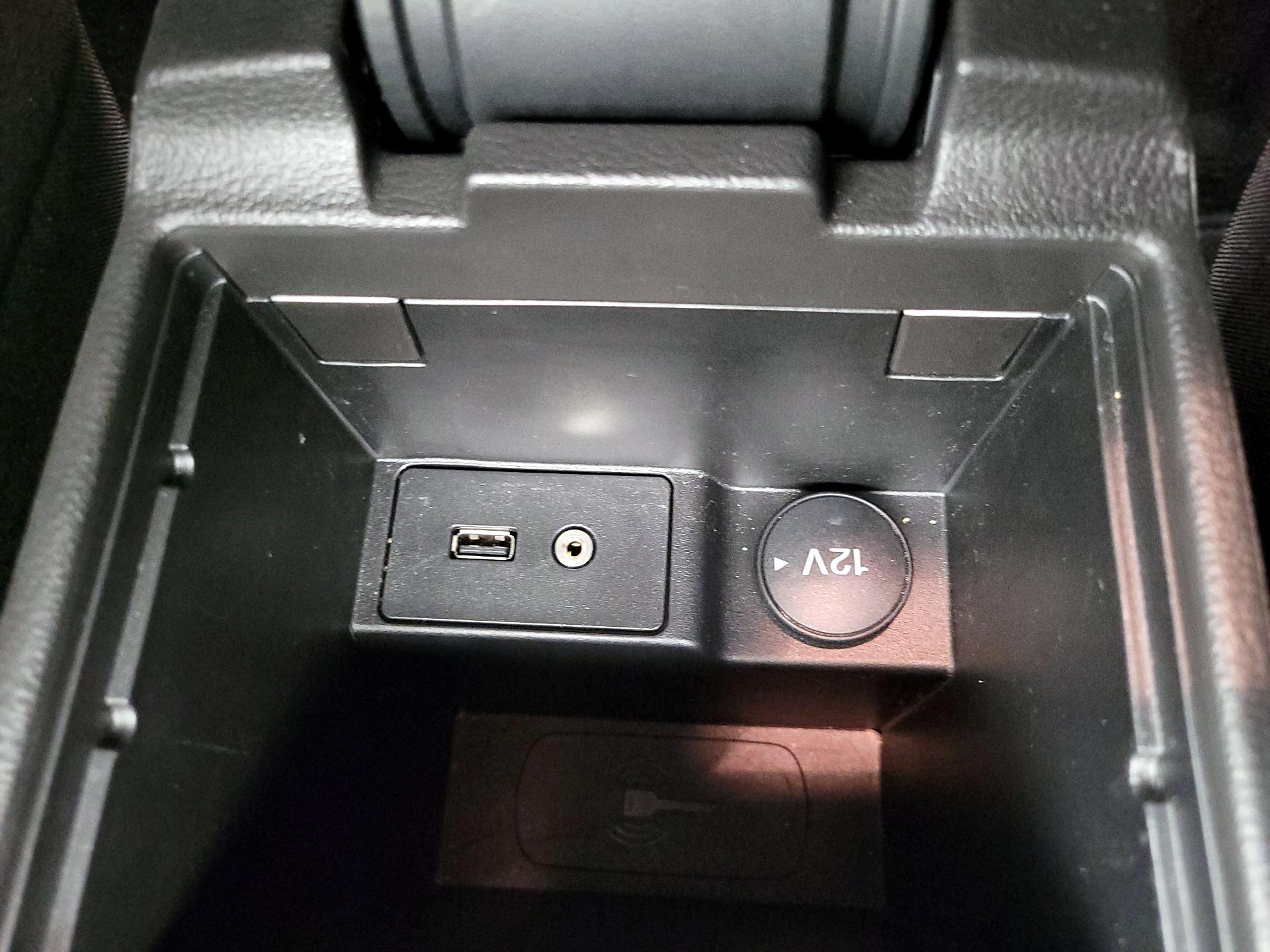 Thumbnail: 2017 Ford Focus - 18