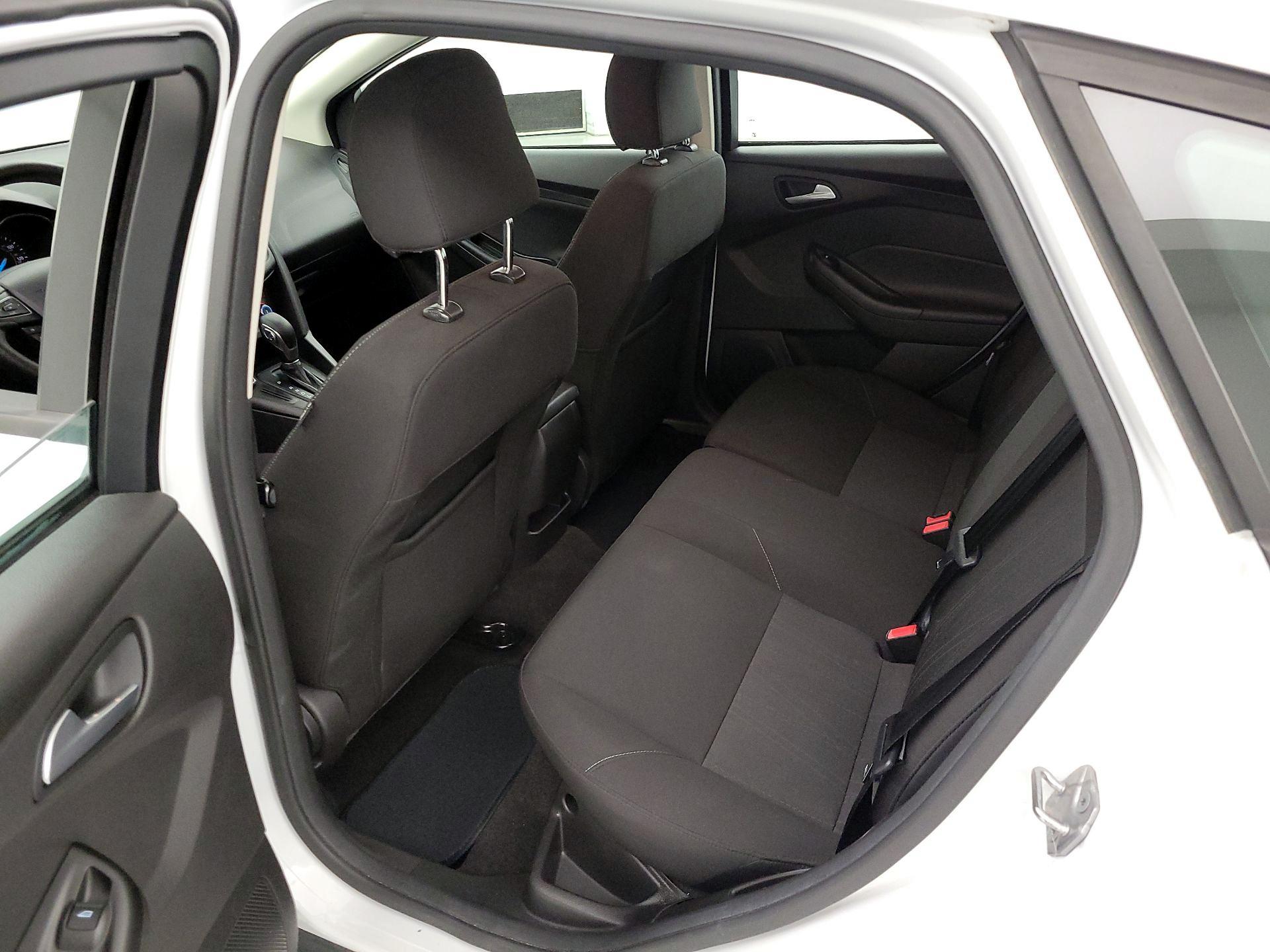 Thumbnail: 2017 Ford Focus - 19