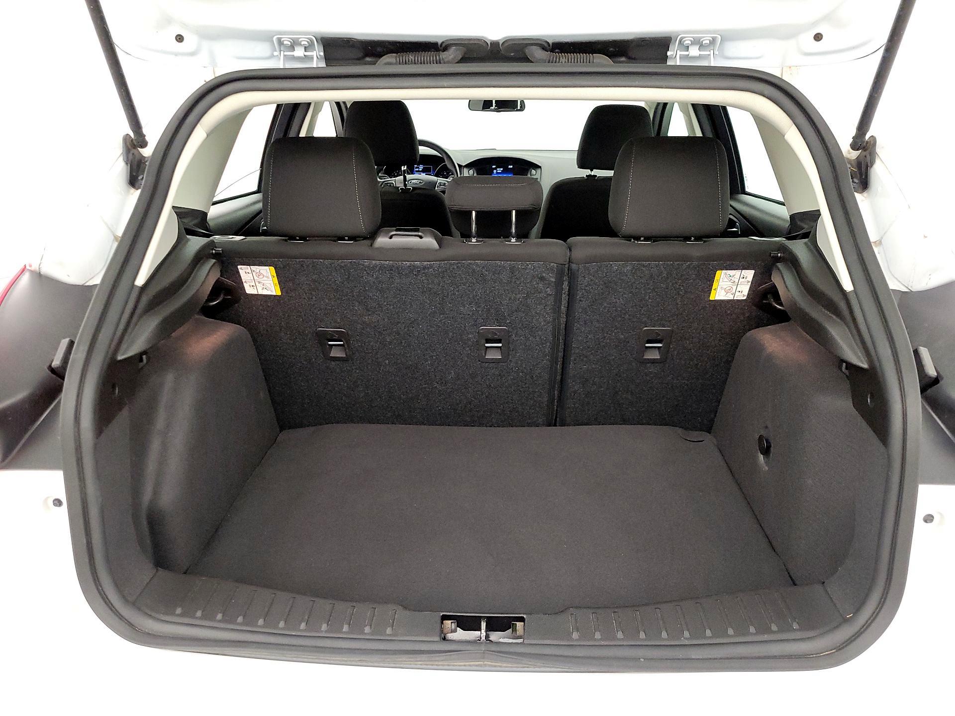 Thumbnail: 2017 Ford Focus - 20