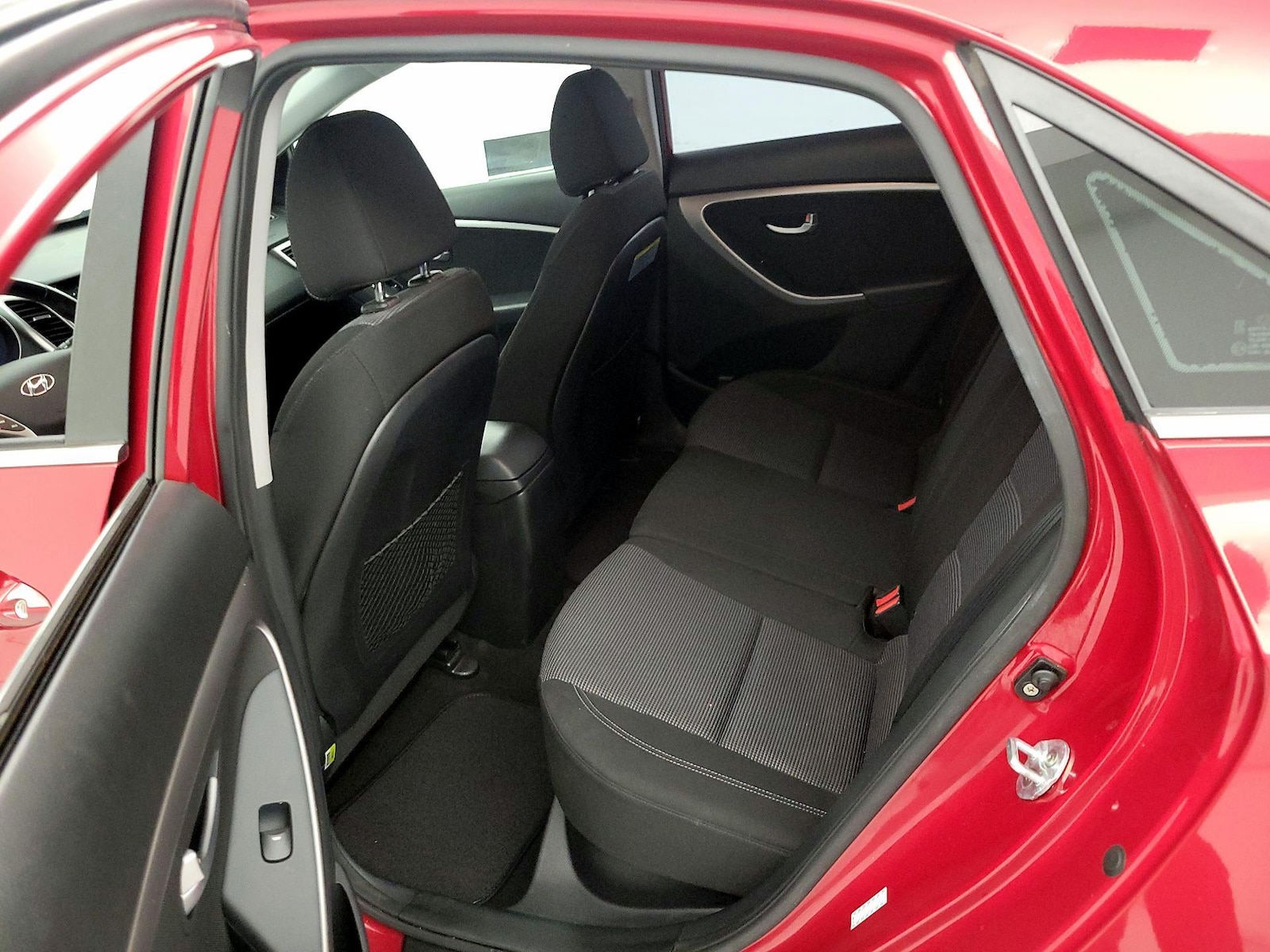 2016 Hyundai Elantra GT Base - Photo 19
