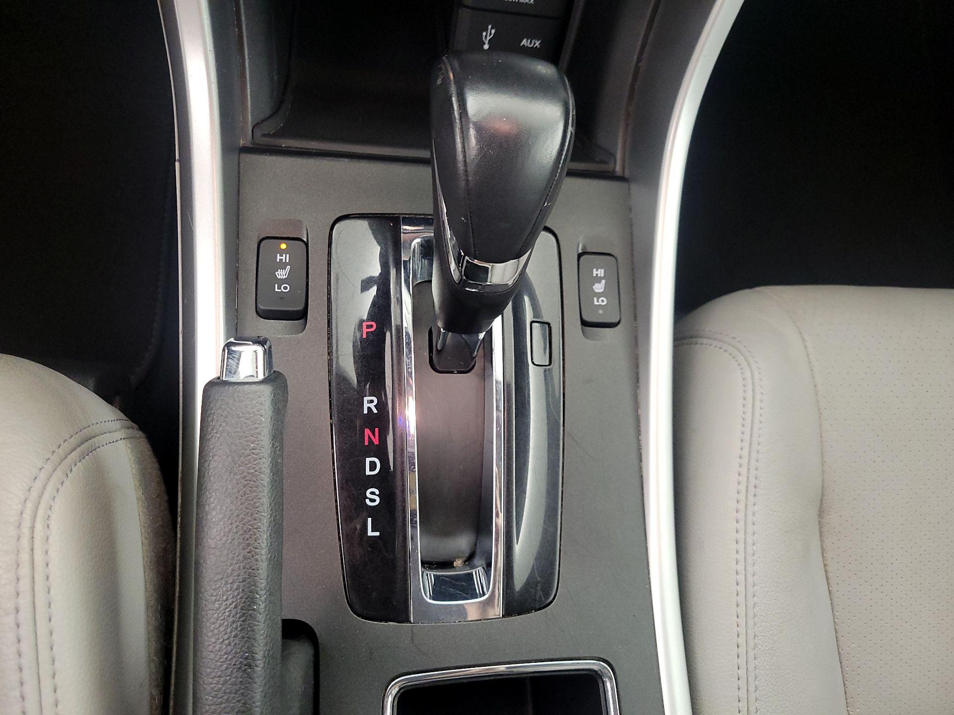 Thumbnail: 2015 Honda Accord - 17