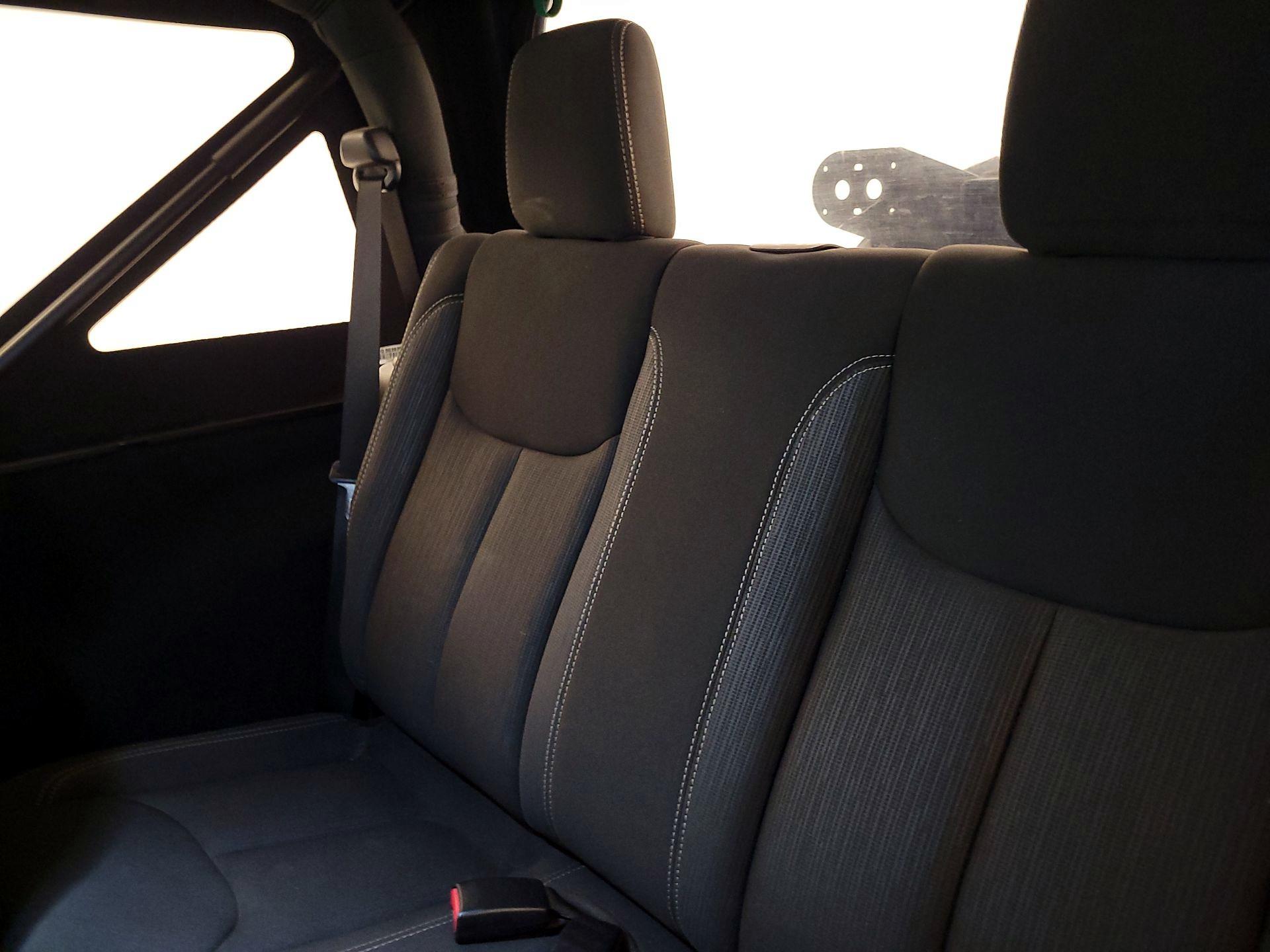 Thumbnail: 2016 Jeep Wrangler - 17