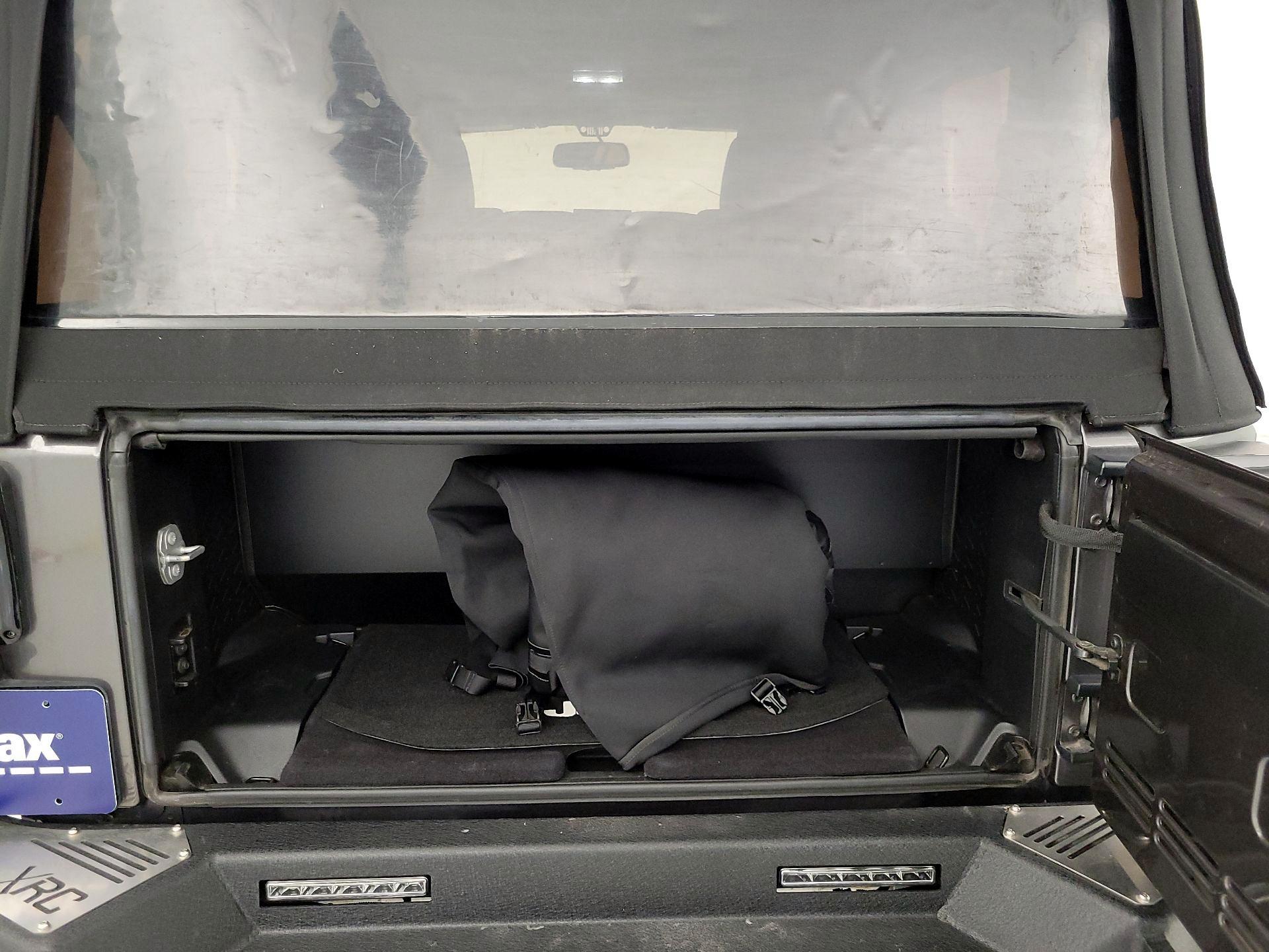 Thumbnail: 2016 Jeep Wrangler - 18