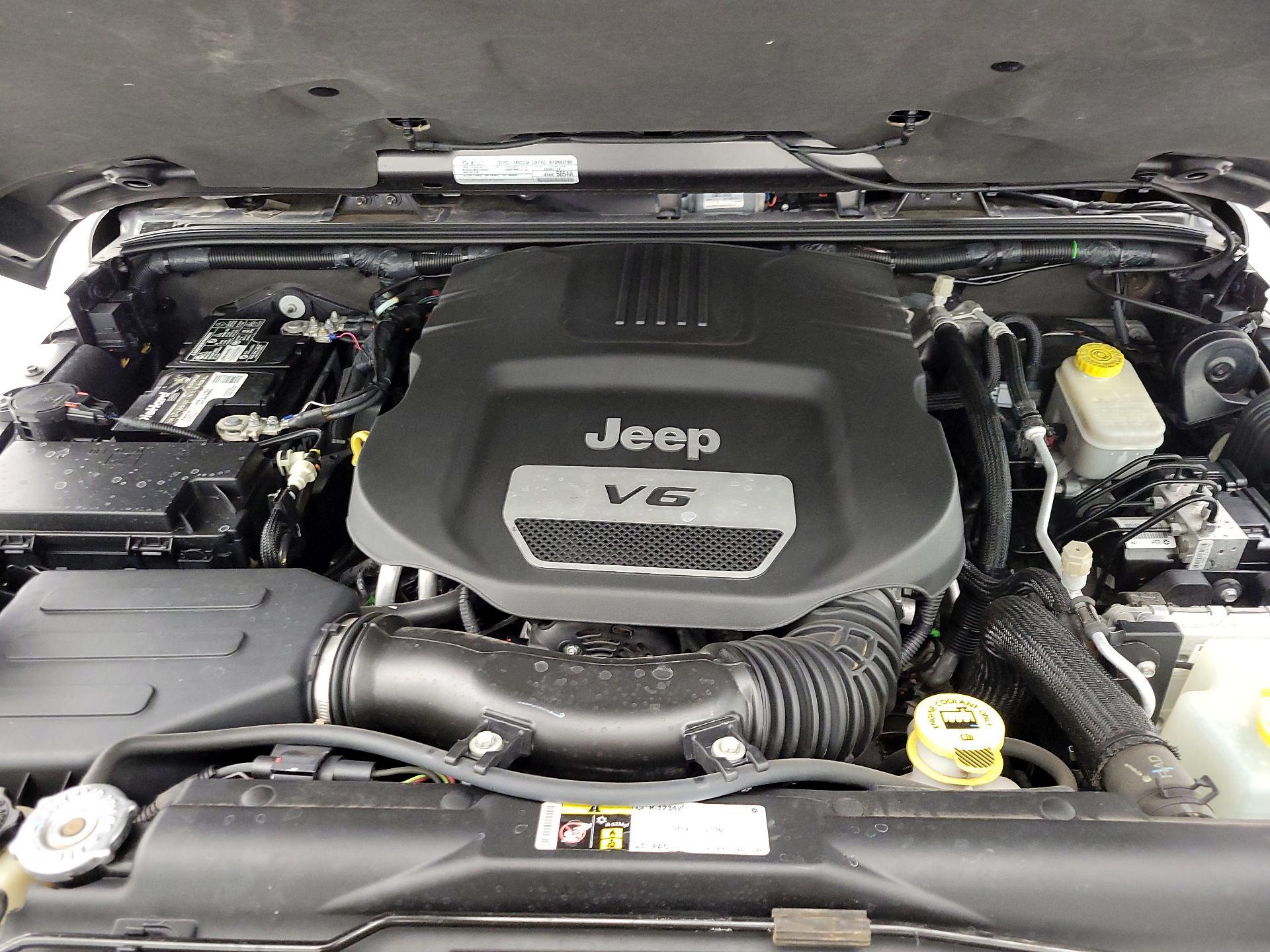 Thumbnail: 2016 Jeep Wrangler - 19
