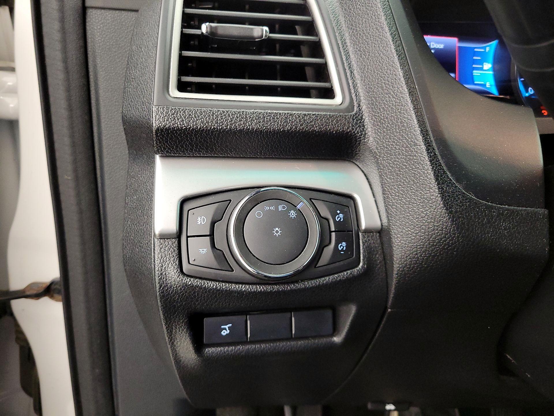 Thumbnail: 2017 Ford Explorer - 13