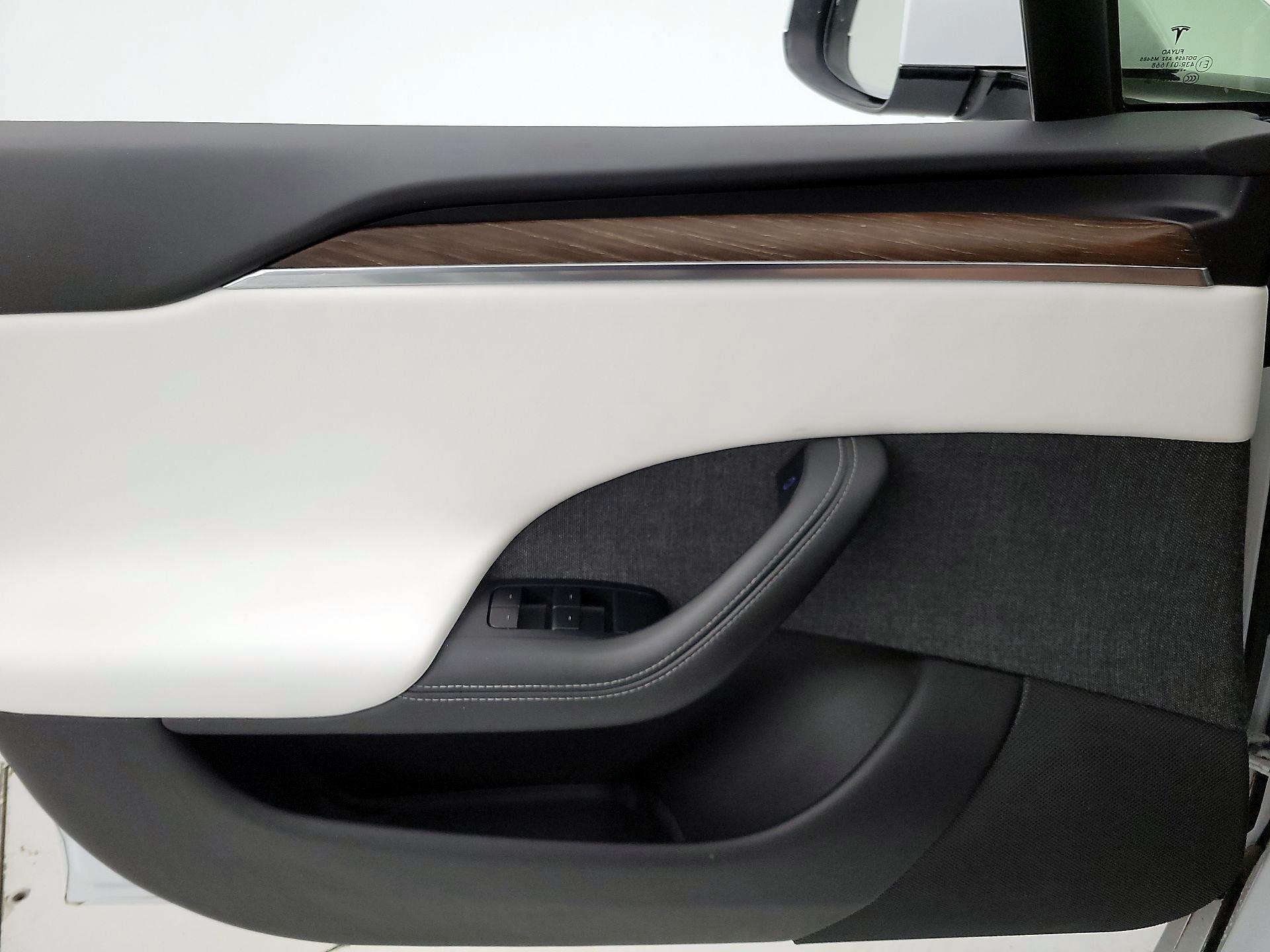 Thumbnail: 2021 Tesla Model S - 12