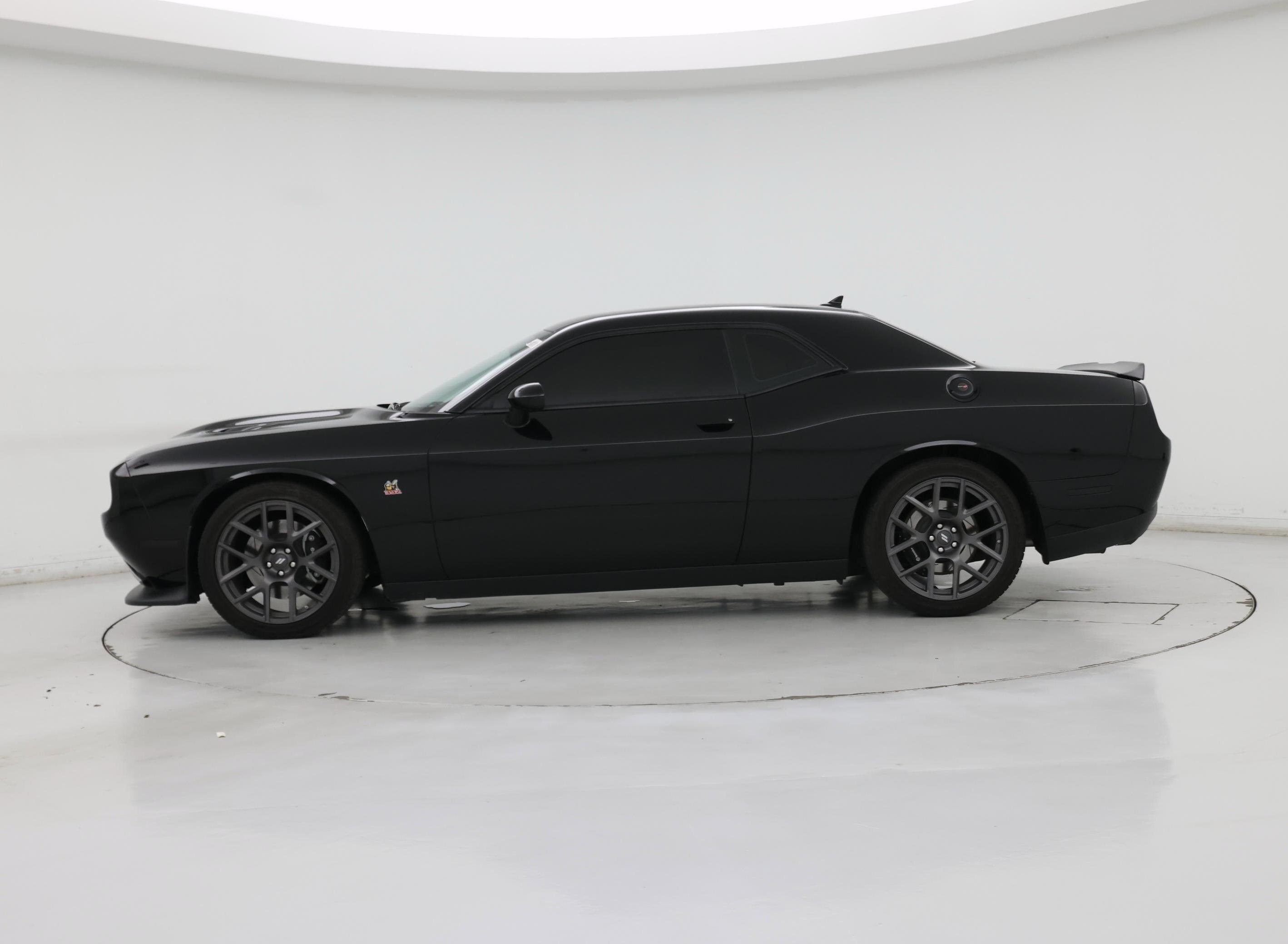 Thumbnail: 2019 Dodge Challenger - 3