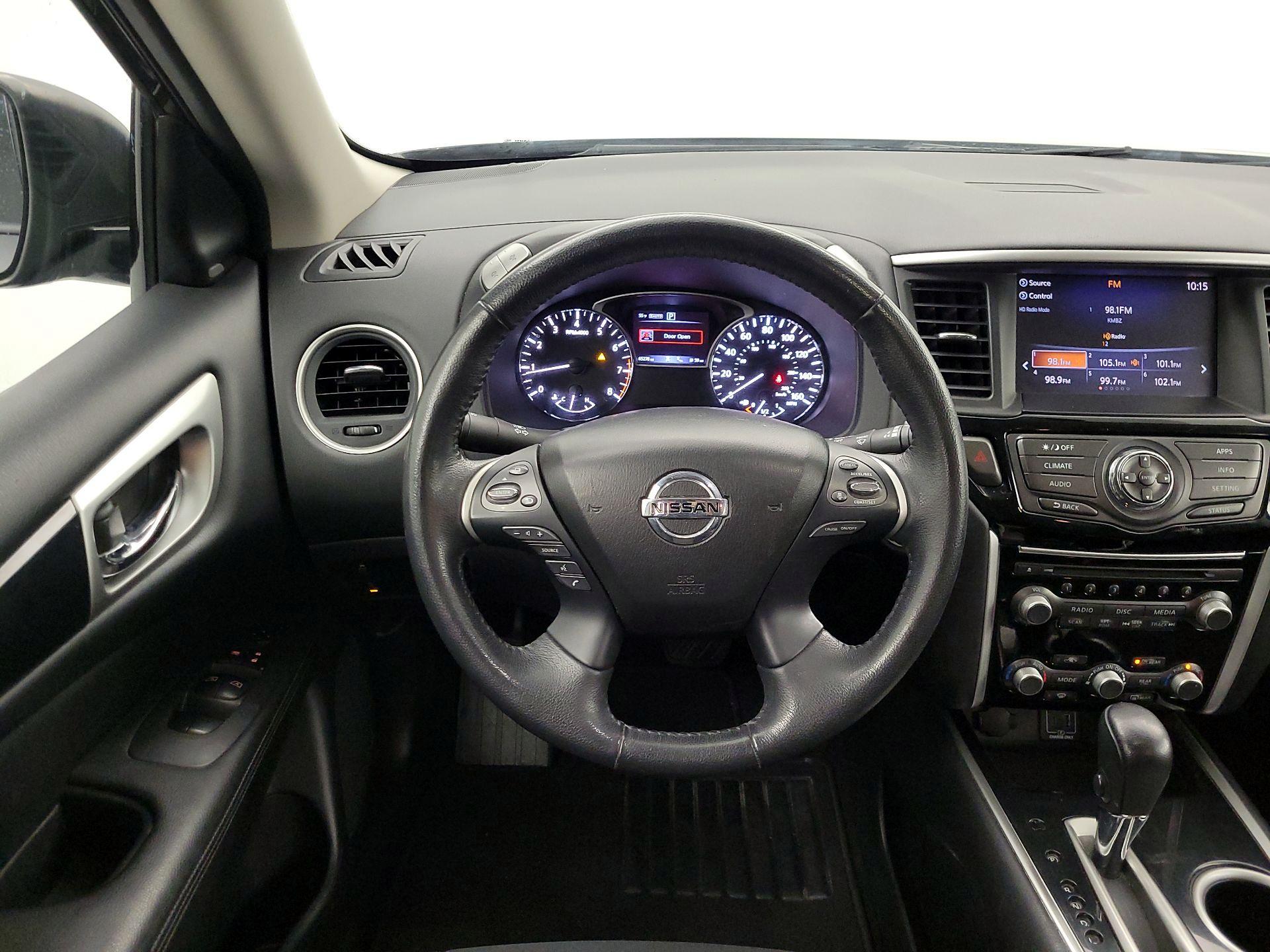 Thumbnail: 2019 Nissan Pathfinder - 10