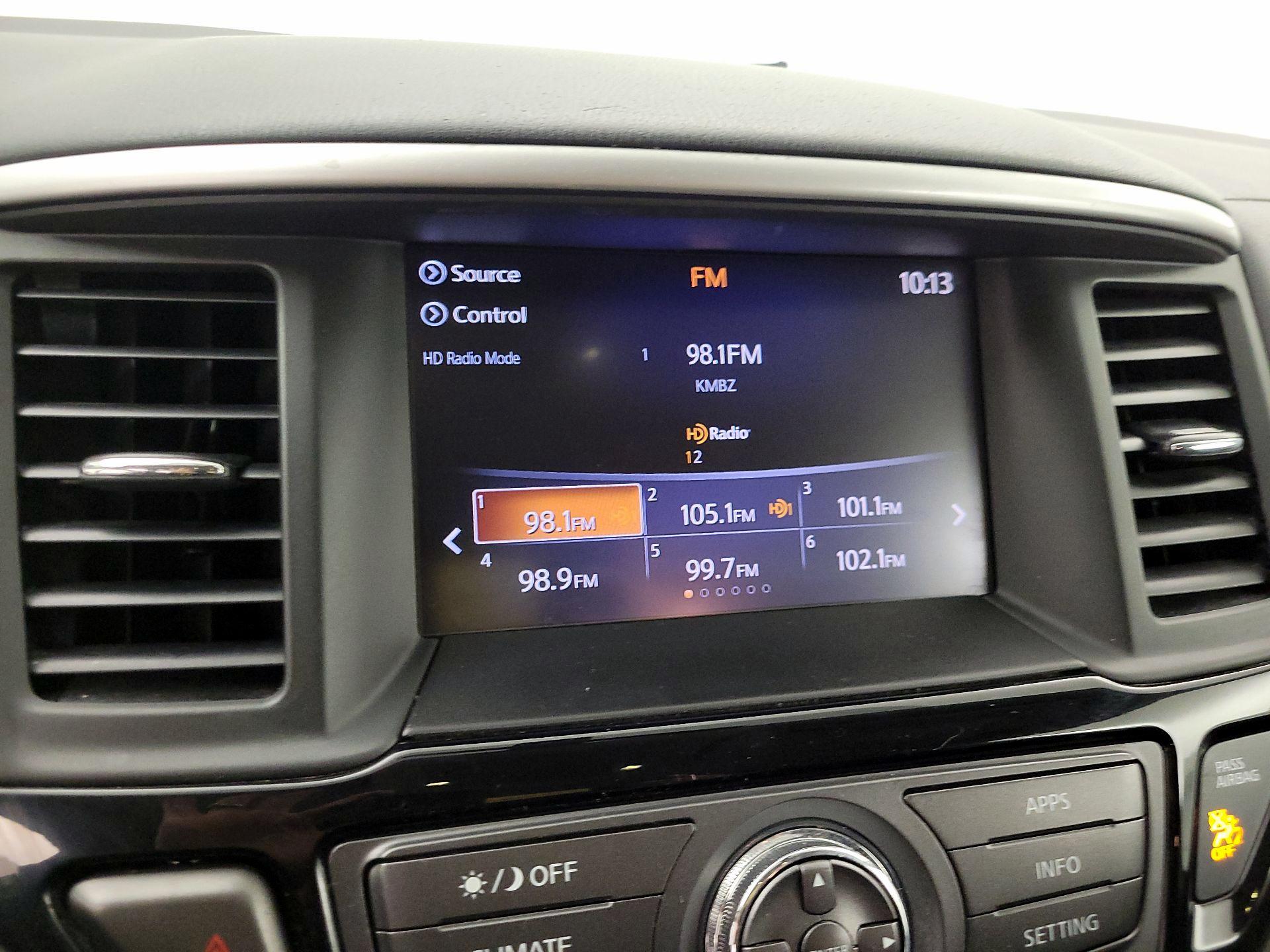Thumbnail: 2019 Nissan Pathfinder - 15