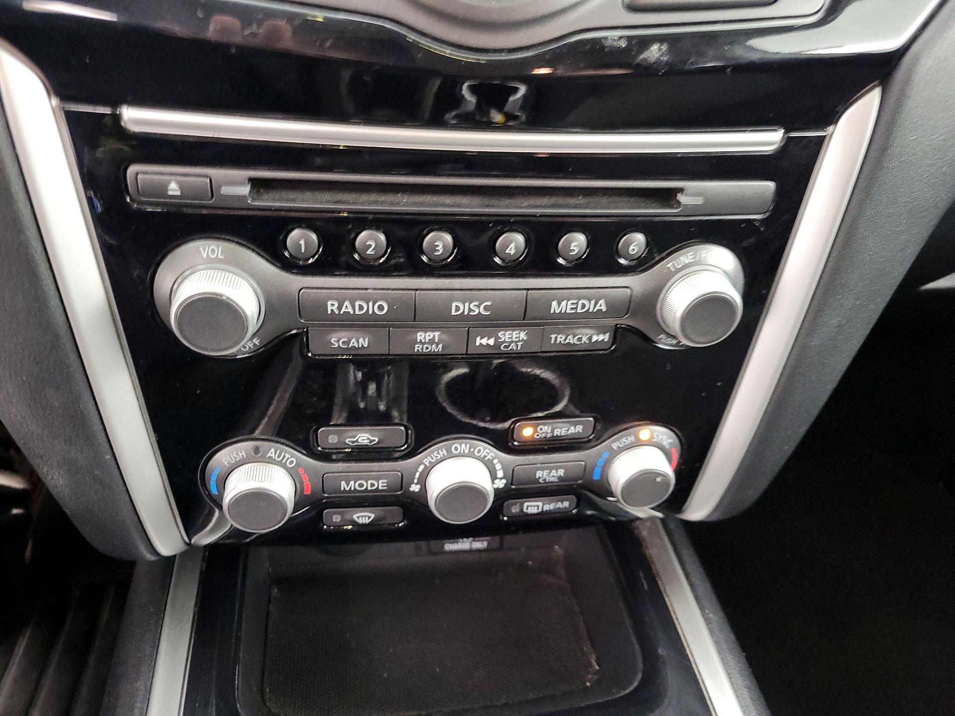 Thumbnail: 2019 Nissan Pathfinder - 16
