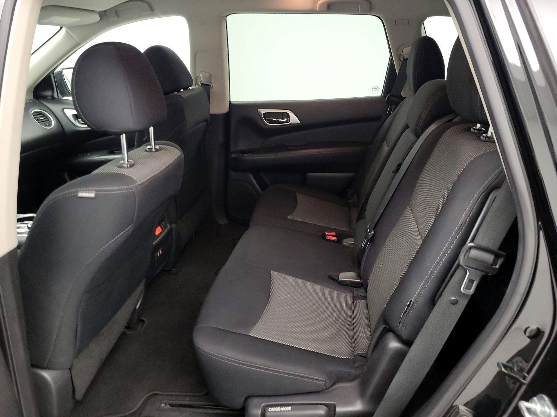 Thumbnail: 2019 Nissan Pathfinder - 19