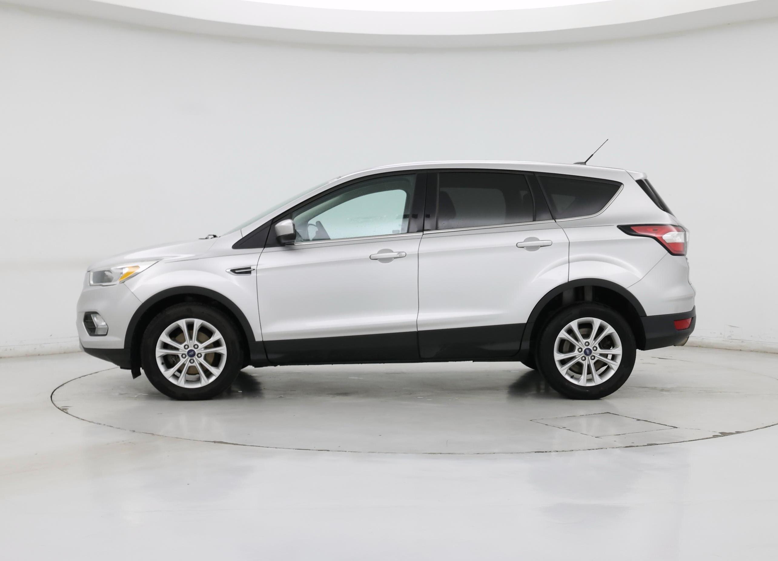 Thumbnail: 2017 Ford Escape - 3