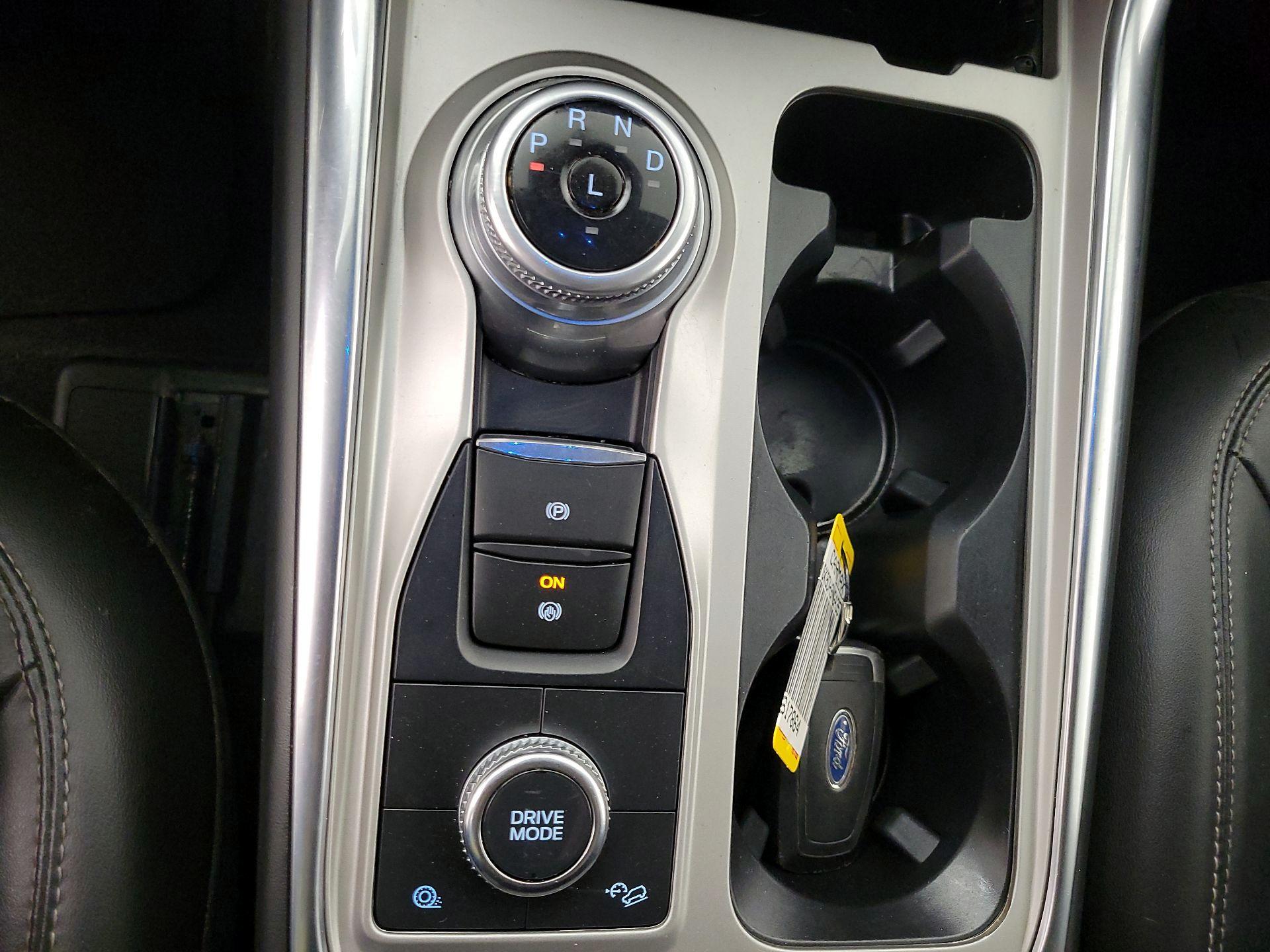 Thumbnail: 2022 Ford Explorer - 17