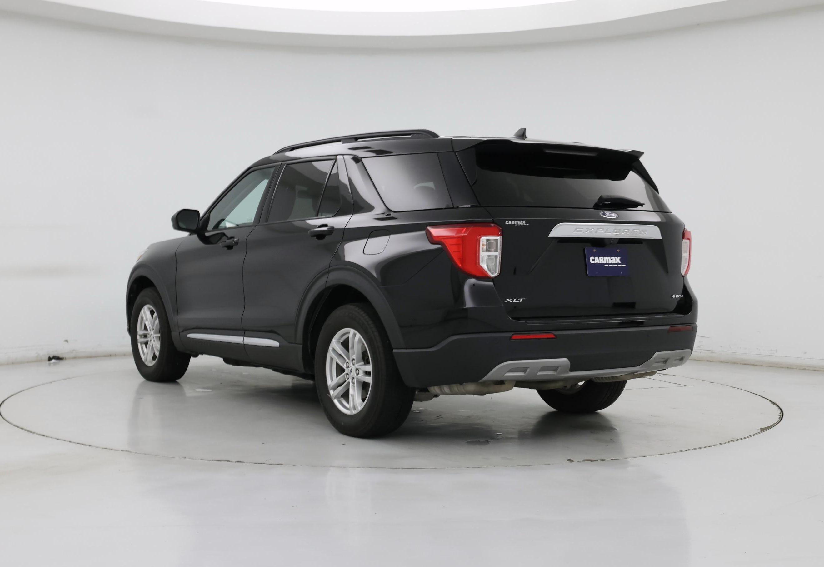 Thumbnail: 2022 Ford Explorer - 2