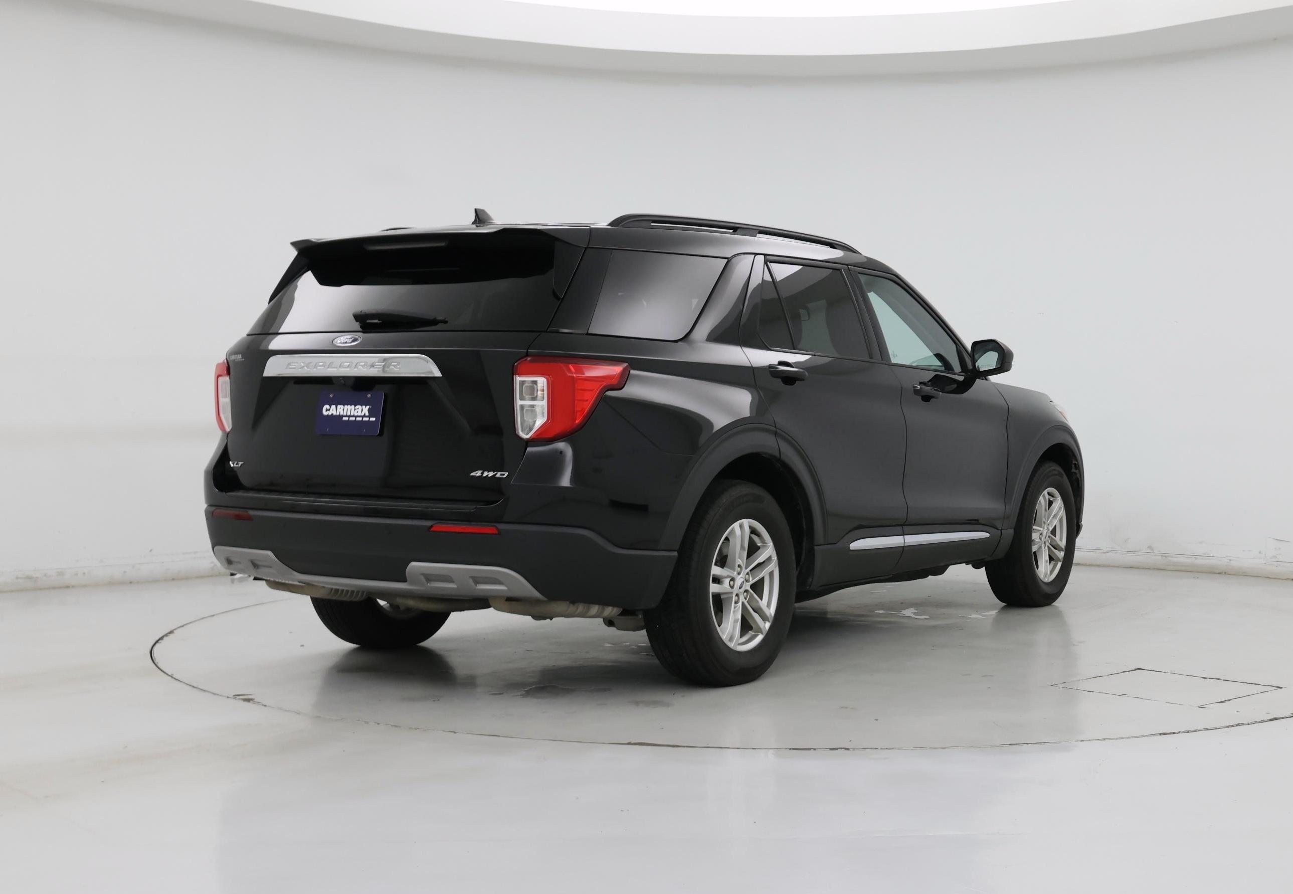 Thumbnail: 2022 Ford Explorer - 8