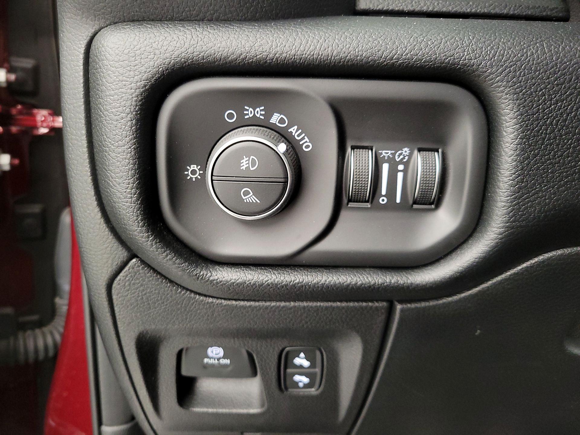 Thumbnail: 2020 RAM 1500 - 13