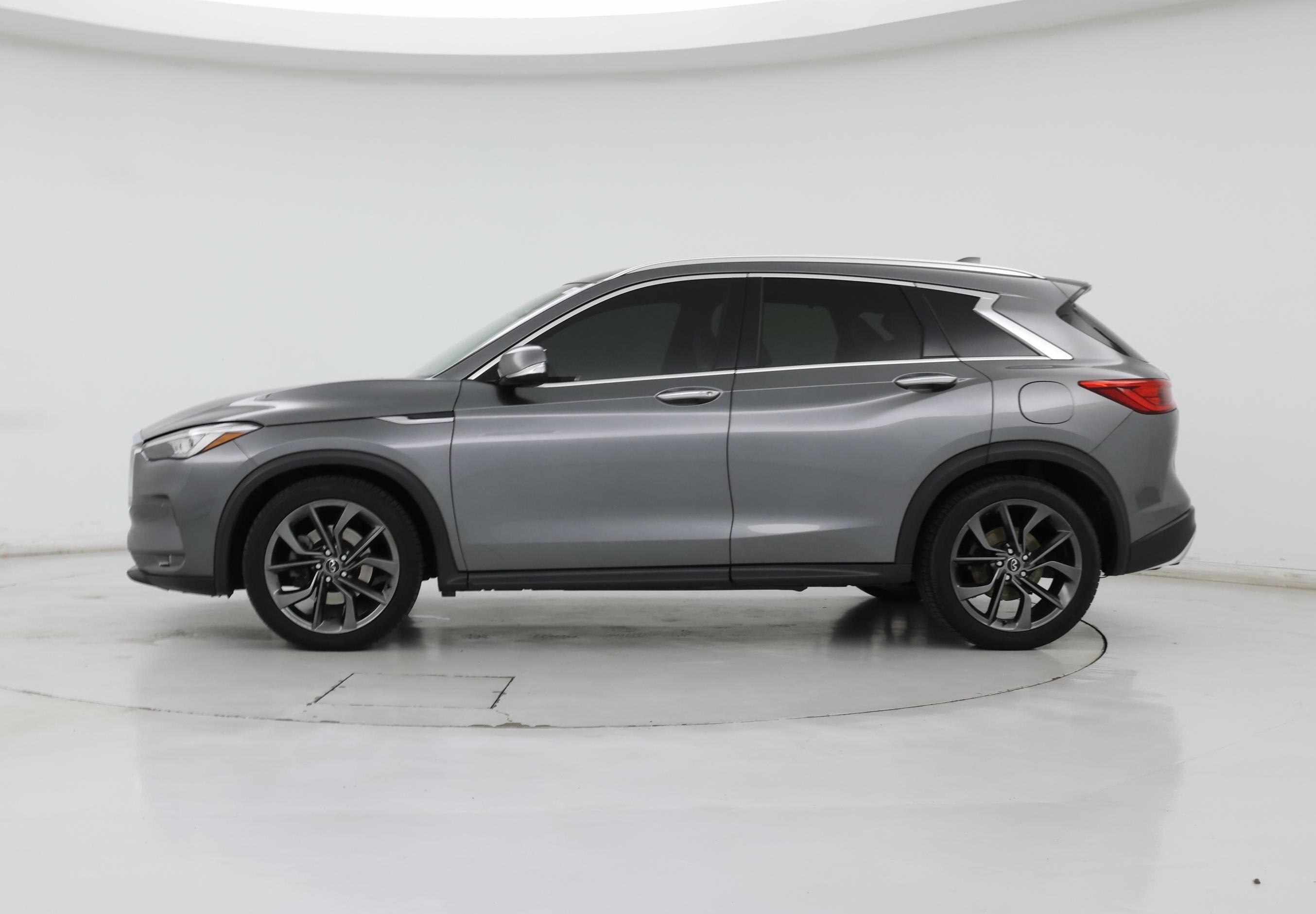 Thumbnail: 2019 INFINITI QX50 - 3
