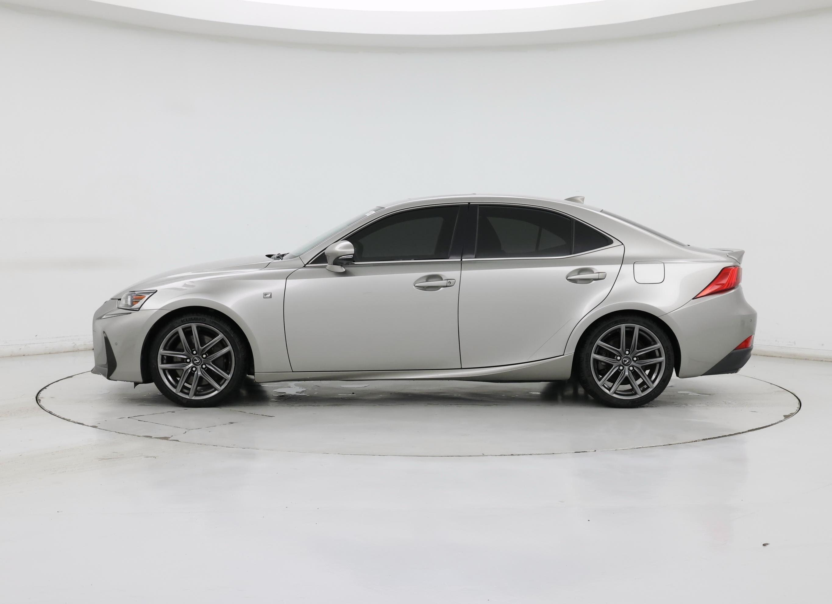 Thumbnail: 2018 Lexus IS - 3
