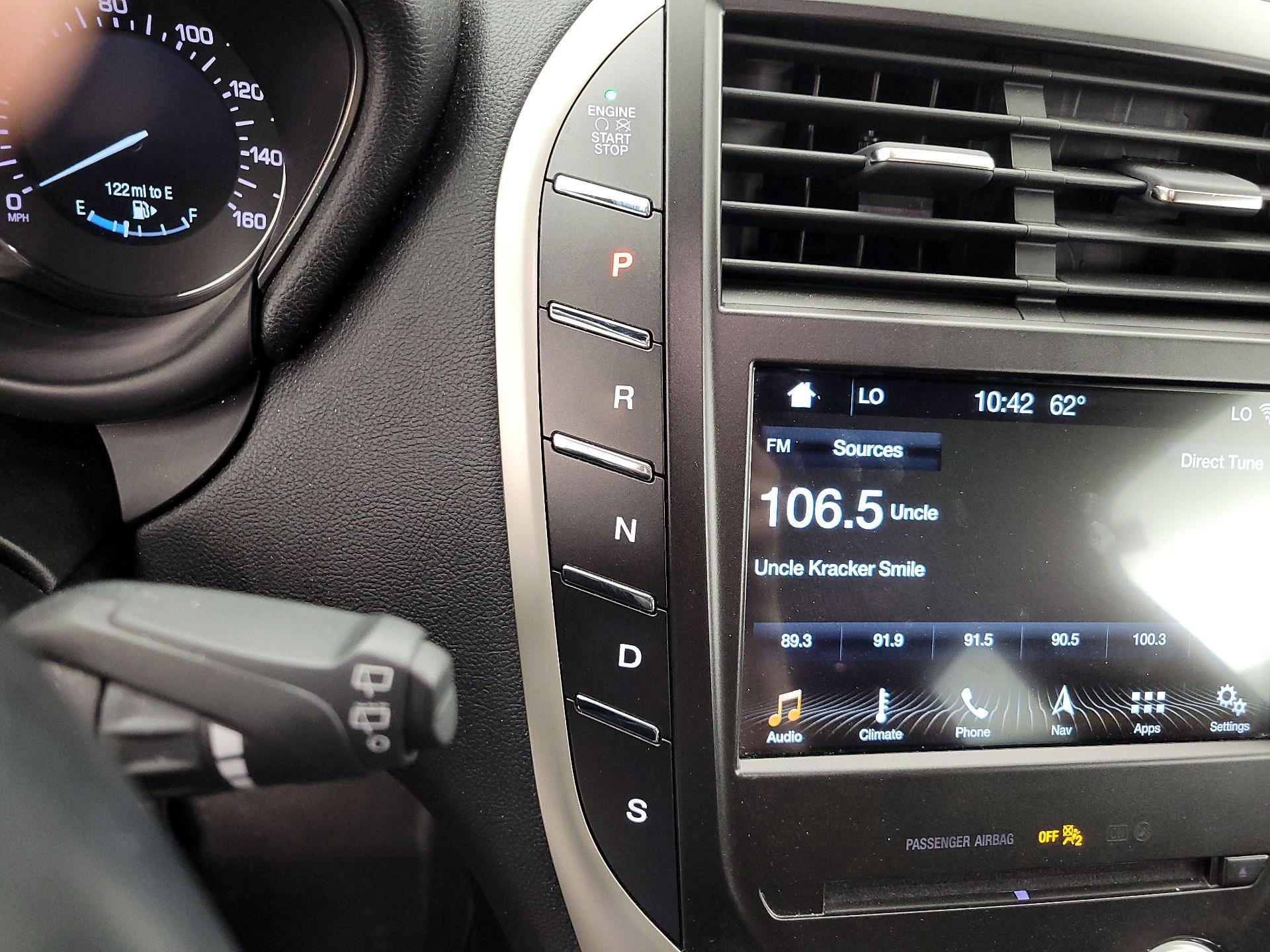 Thumbnail: 2018 Lincoln MKC - 17