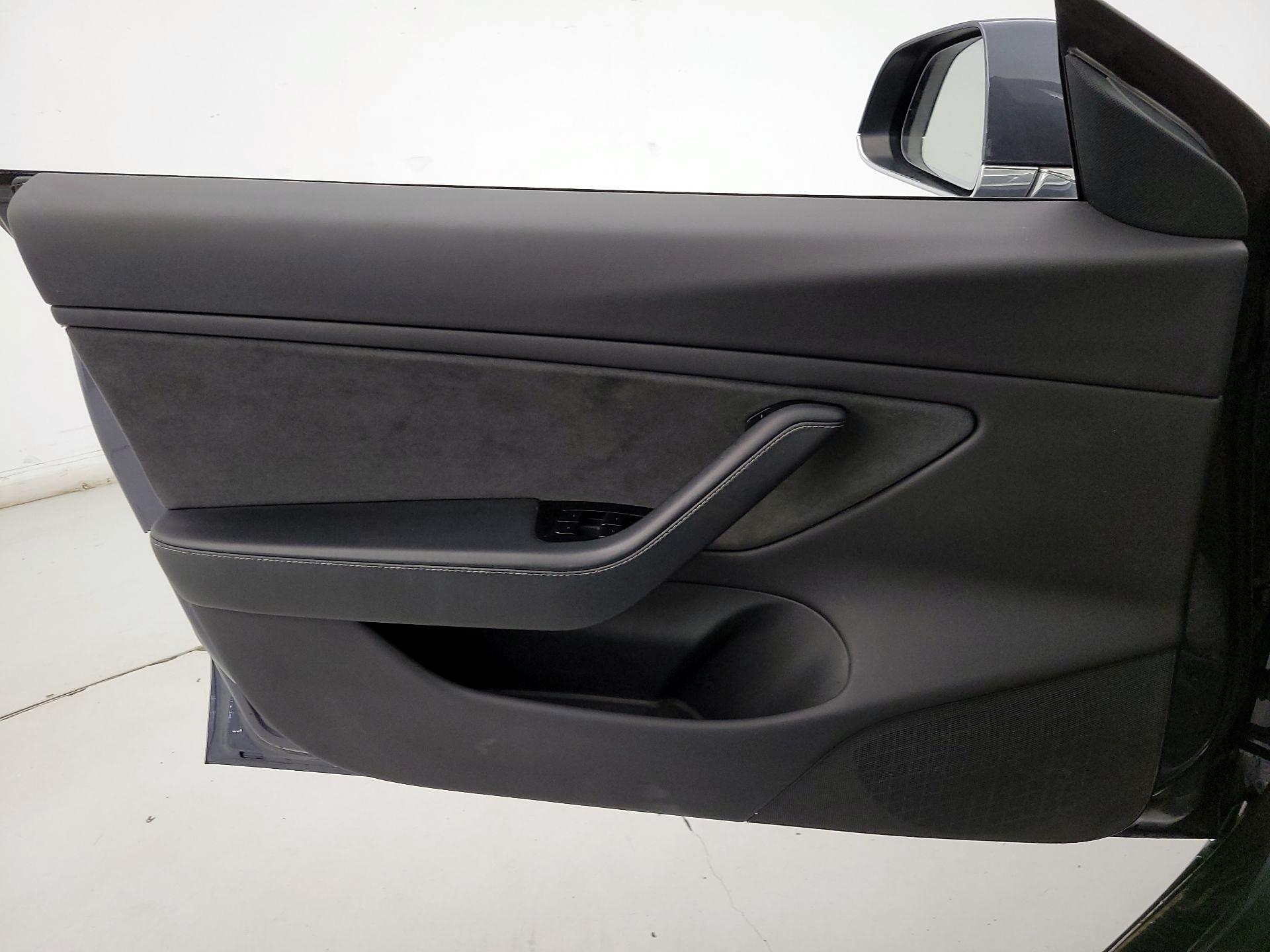 Thumbnail: 2019 Tesla Model 3 - 12