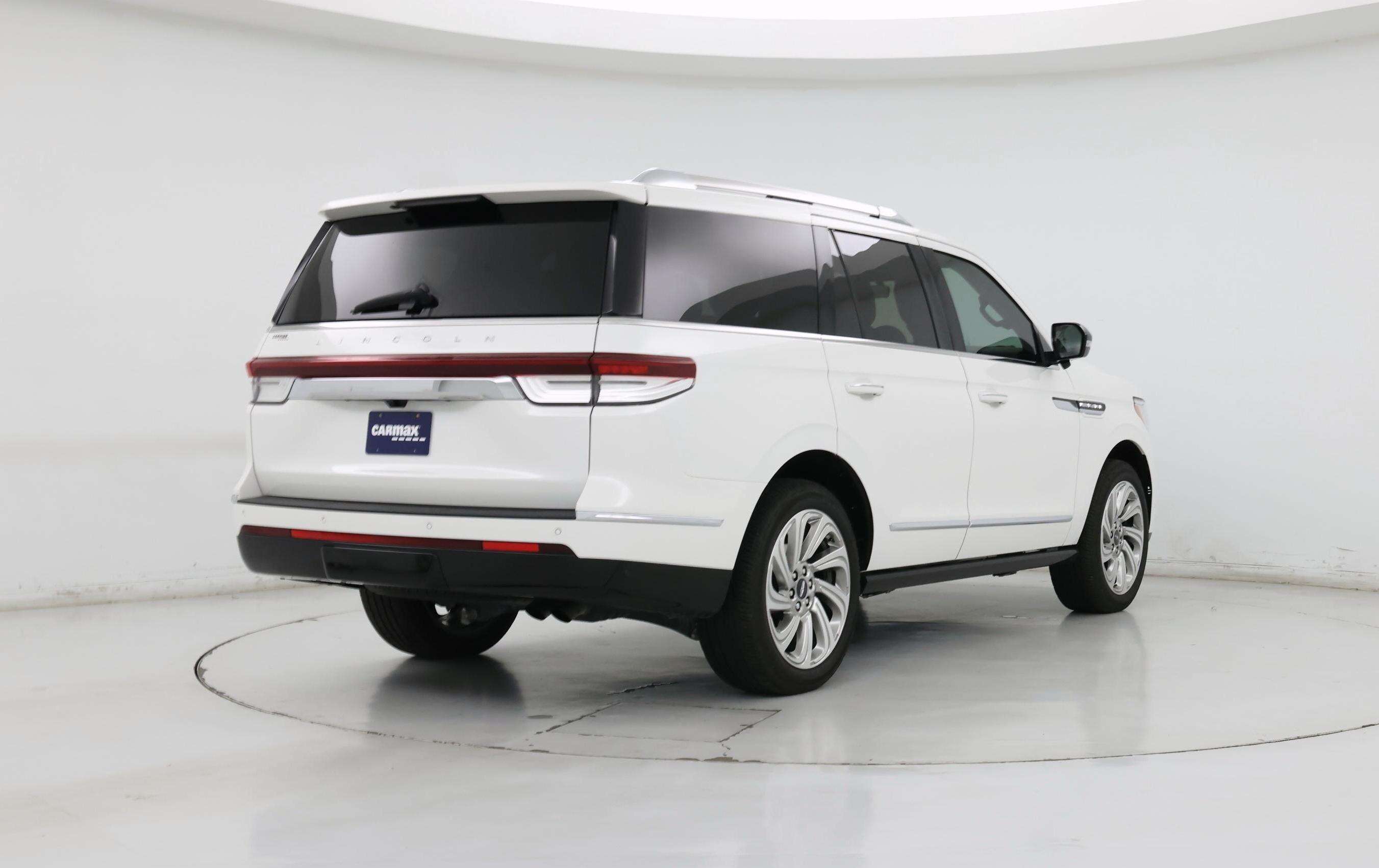 Thumbnail: 2024 Lincoln Navigator - 8