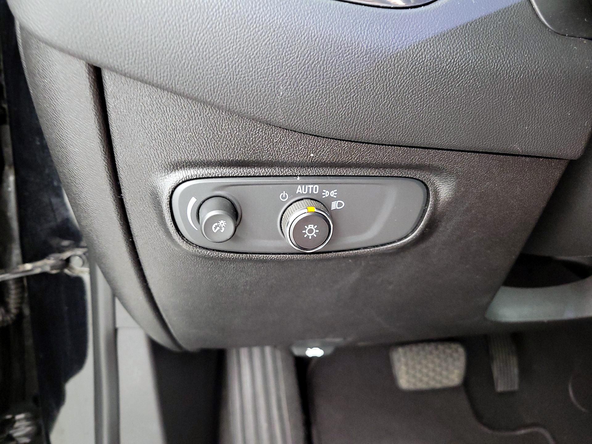 Thumbnail: 2019 Chevrolet Equinox - 13