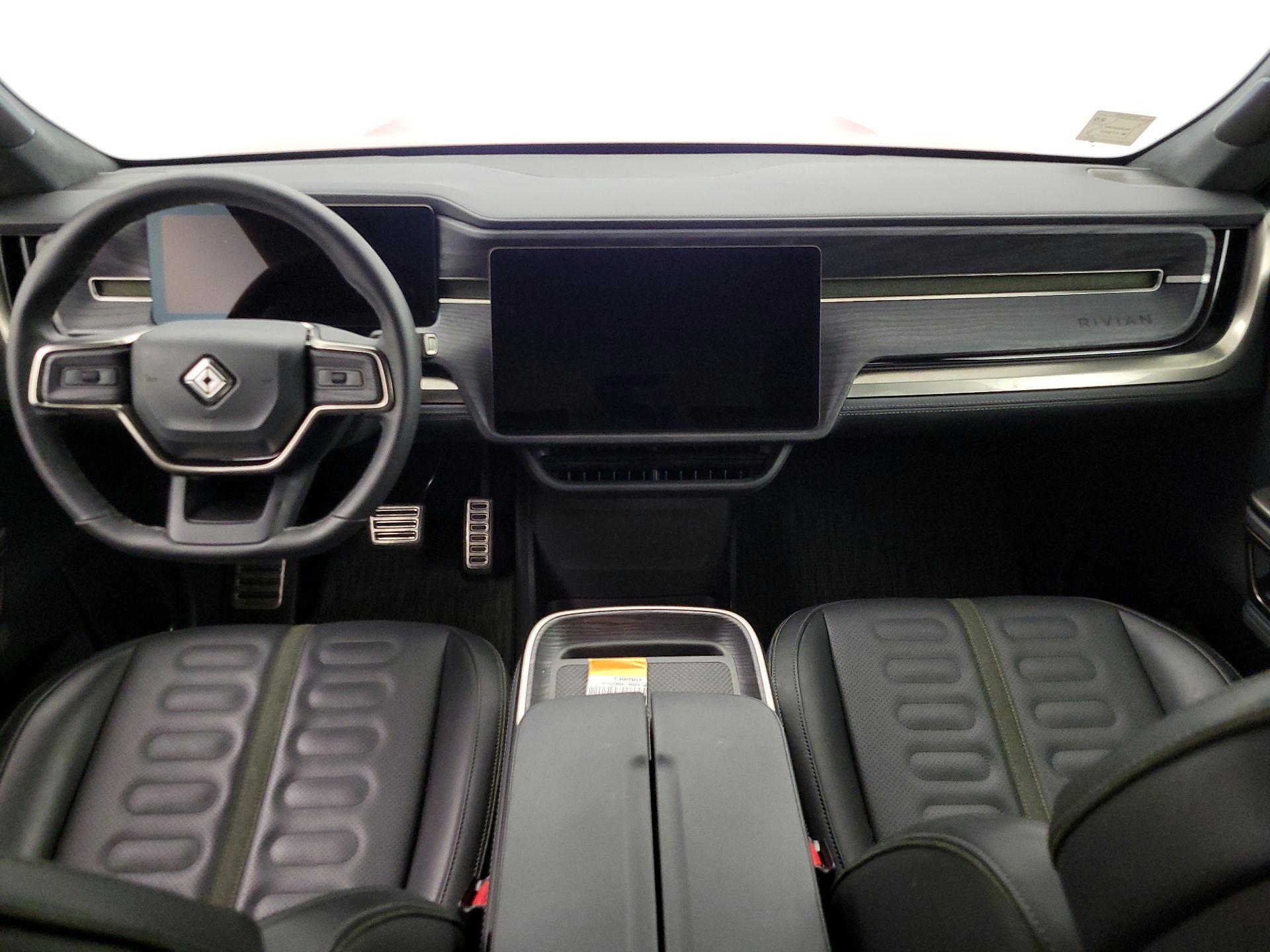 Thumbnail: 2024 Rivian R1S - 9
