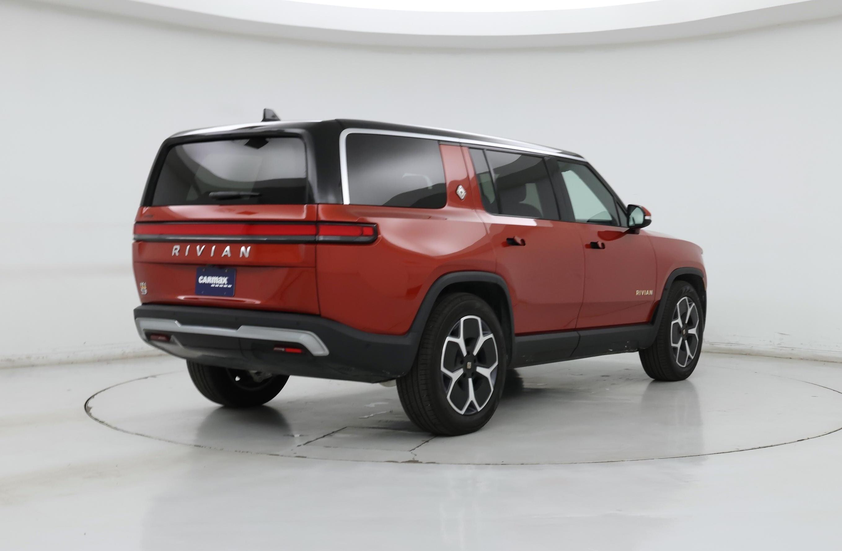 Thumbnail: 2024 Rivian R1S - 8