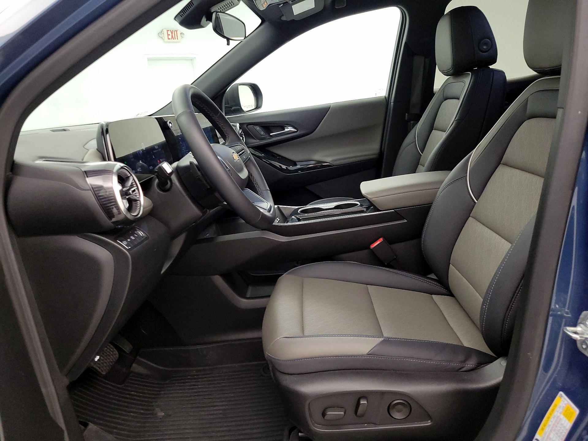 Thumbnail: 2025 Chevrolet Equinox - 11