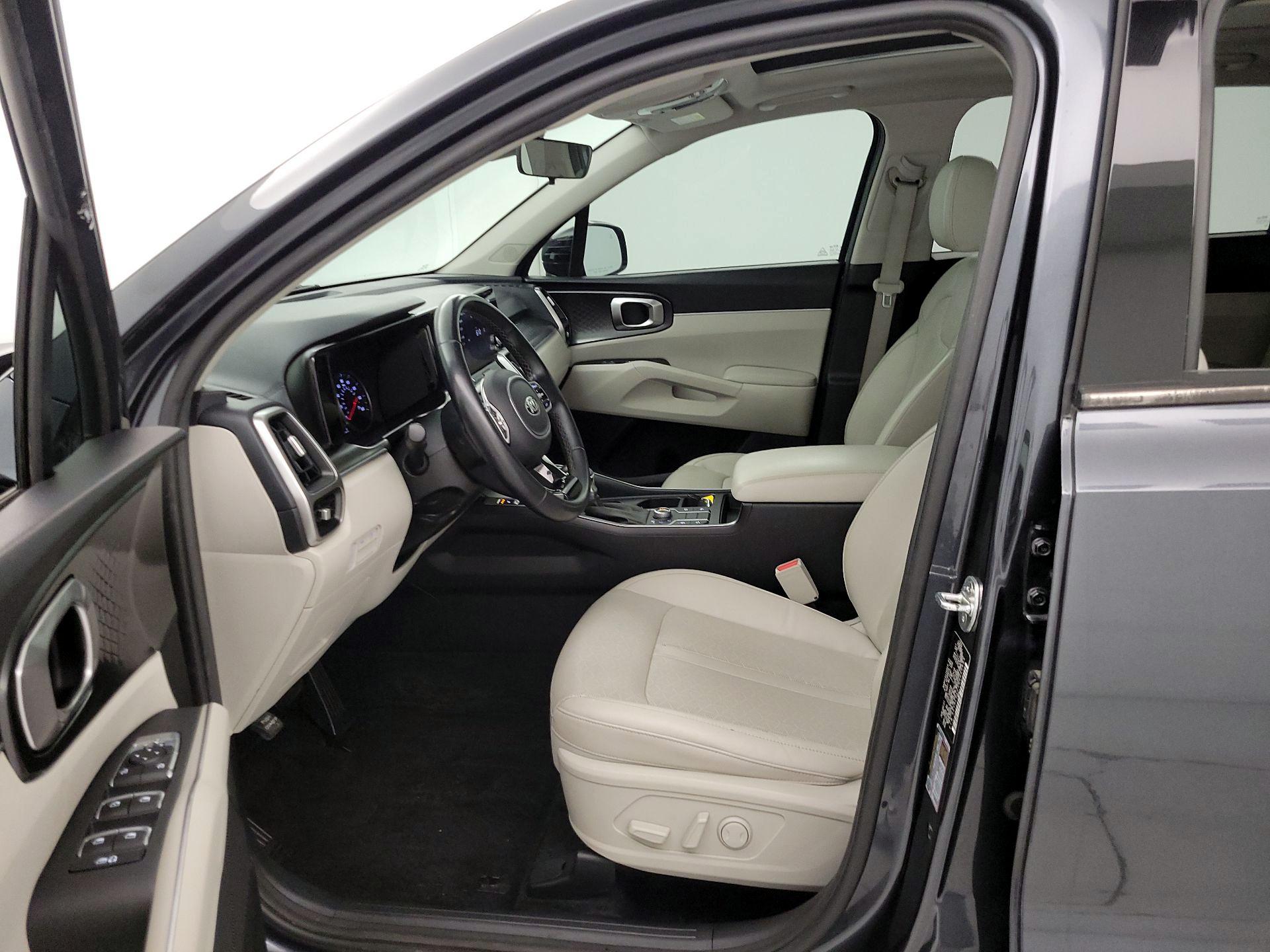 Thumbnail: 2021 Kia Sorento - 11