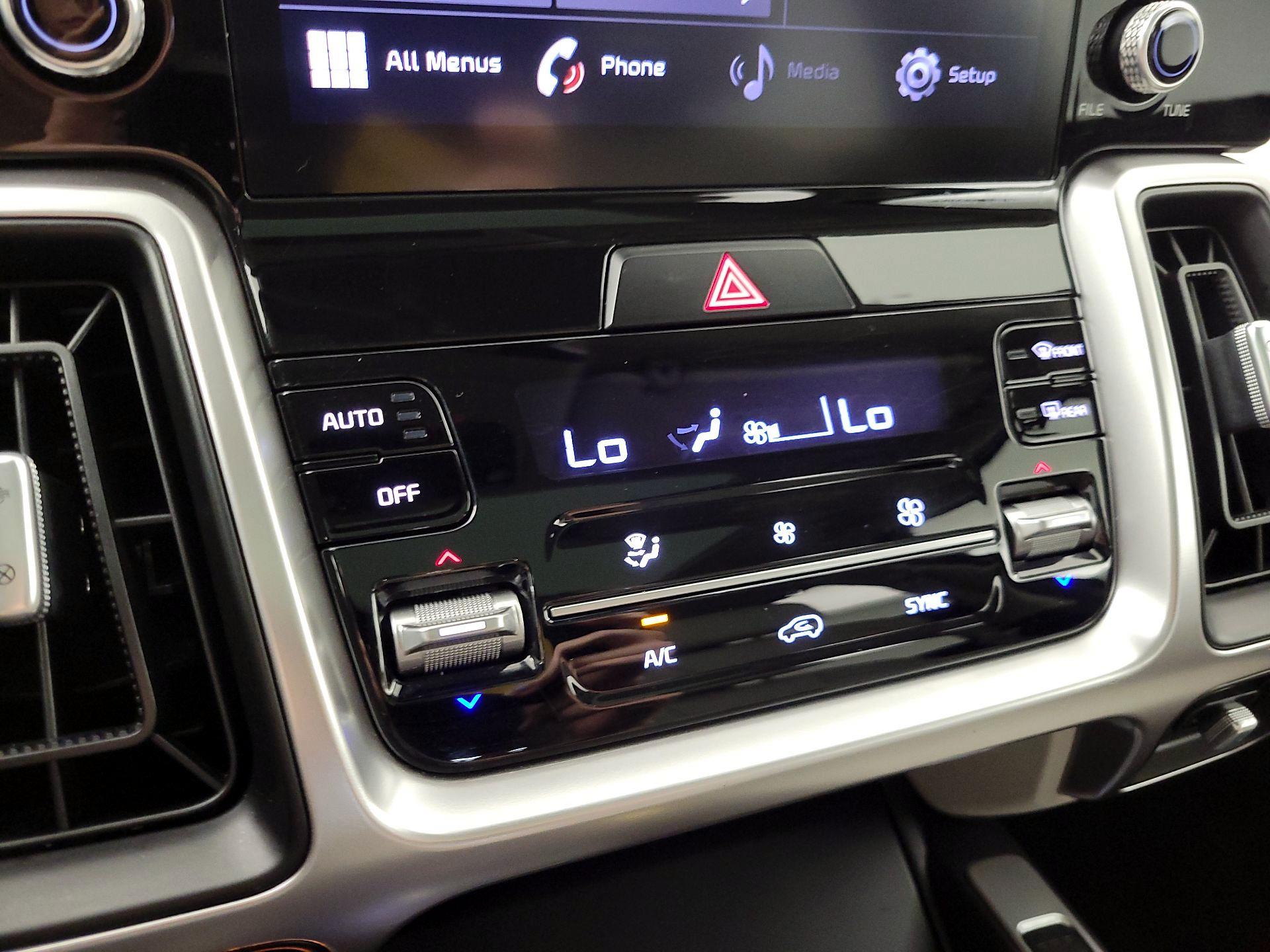 Thumbnail: 2021 Kia Sorento - 16